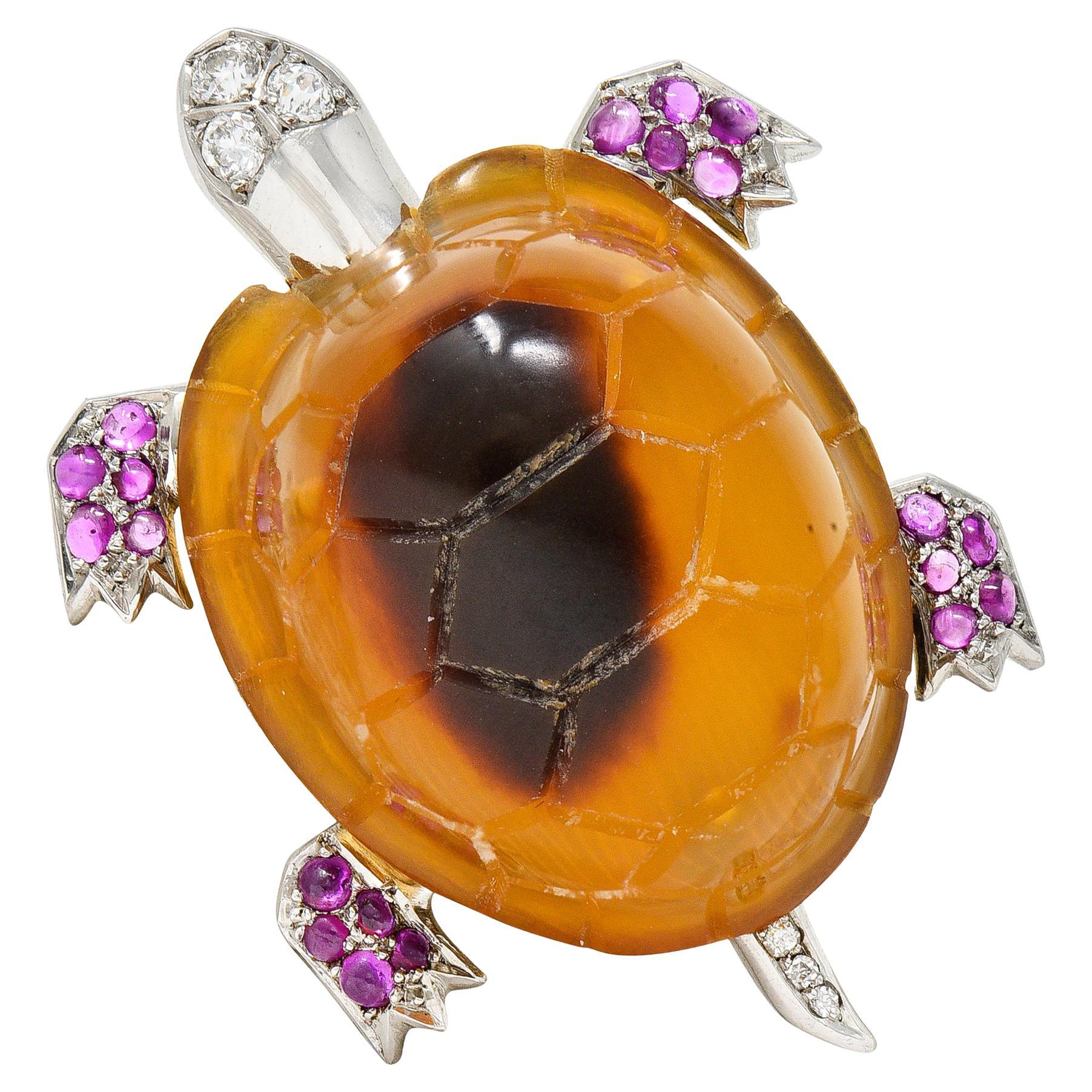 1950er Jahre Cartier Schildkrötenbrosche, Rubin Diamant Platin 18 Karat Gold im Angebot