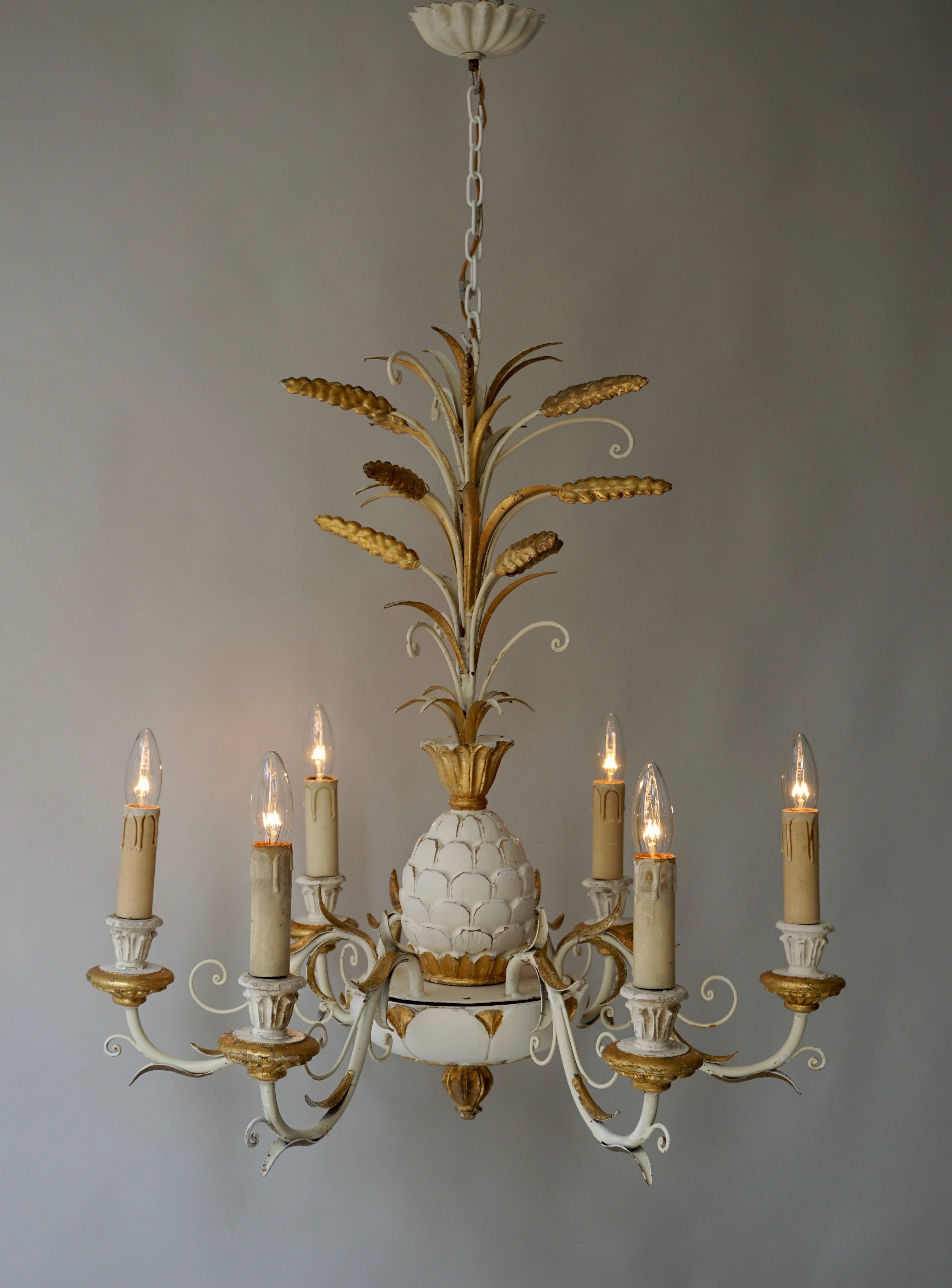 20th Century 1950s Carved Giltwood Italian Gold and White Pineapple Chandelier
