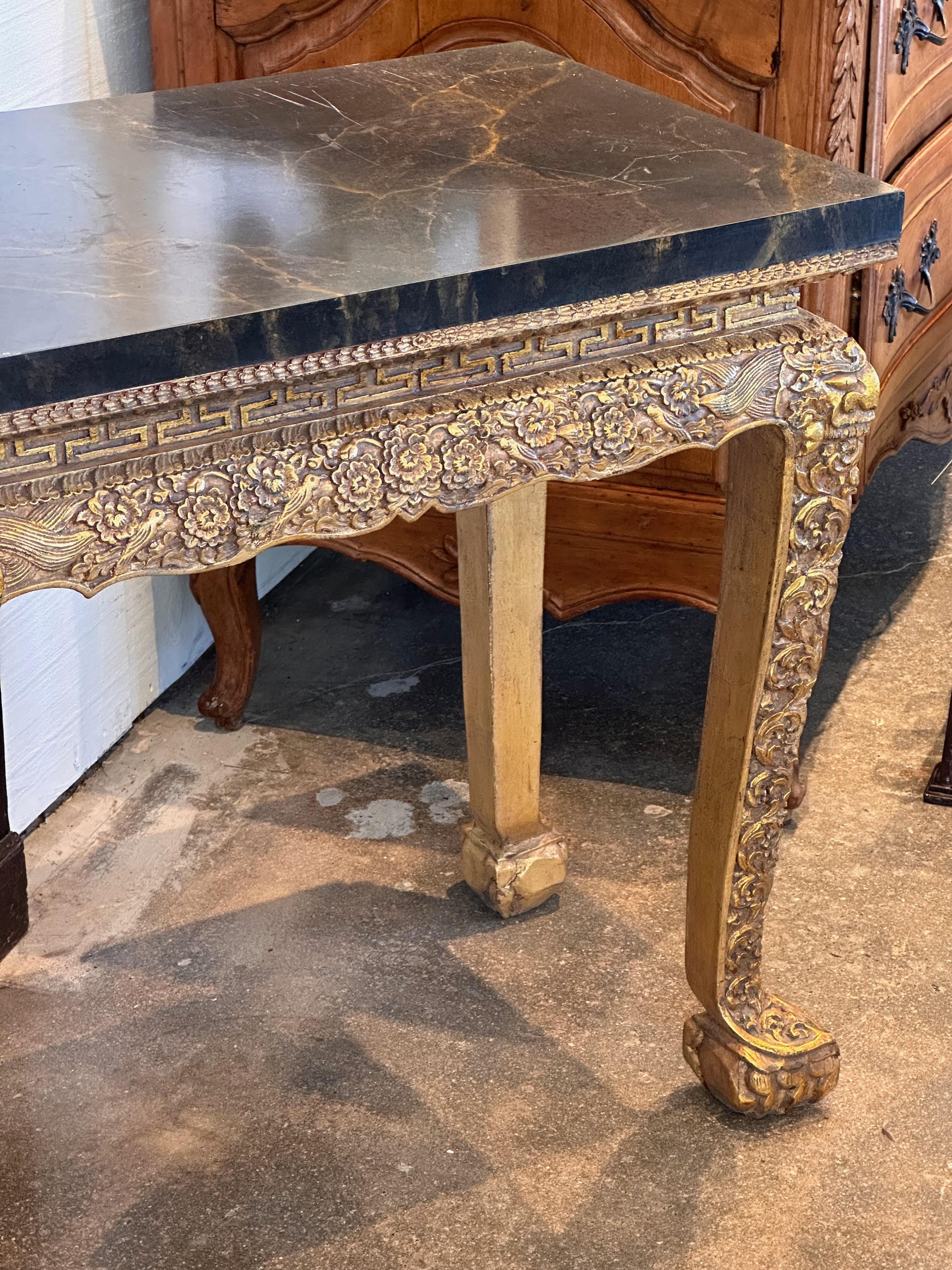 1950s Carved Giltwood Side Table In Good Condition For Sale In Charlottesville, VA