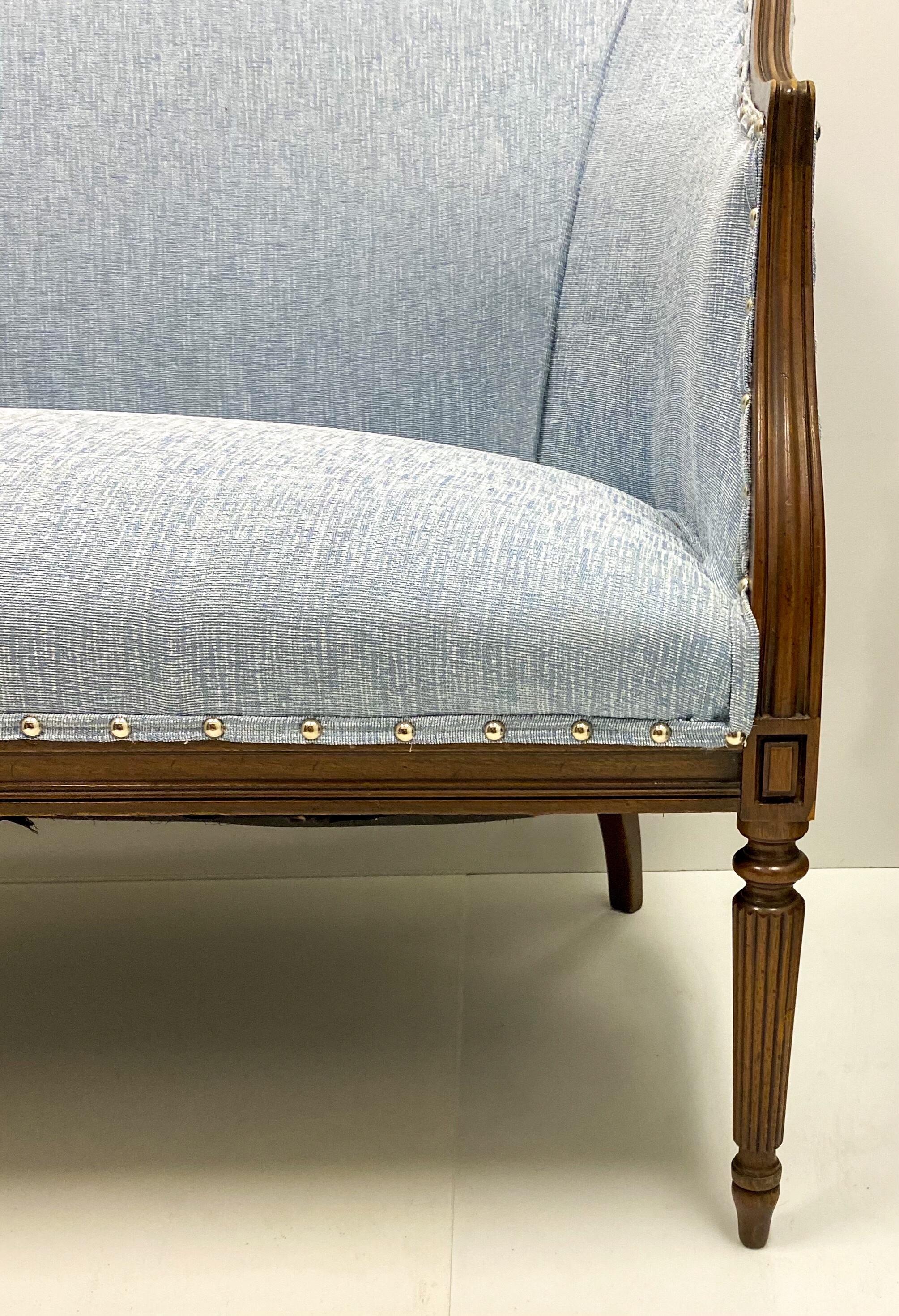 1950s Carved Mahogany Sheraton Style Settee In Good Condition In Kennesaw, GA