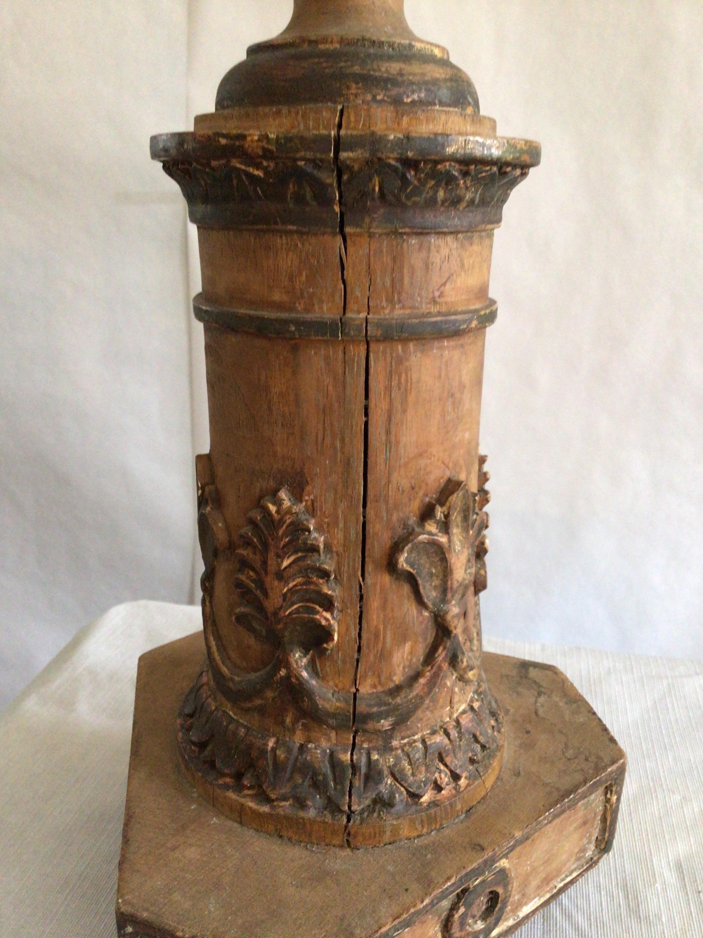 1950s Carved Wood Column Table Lamp For Sale 6