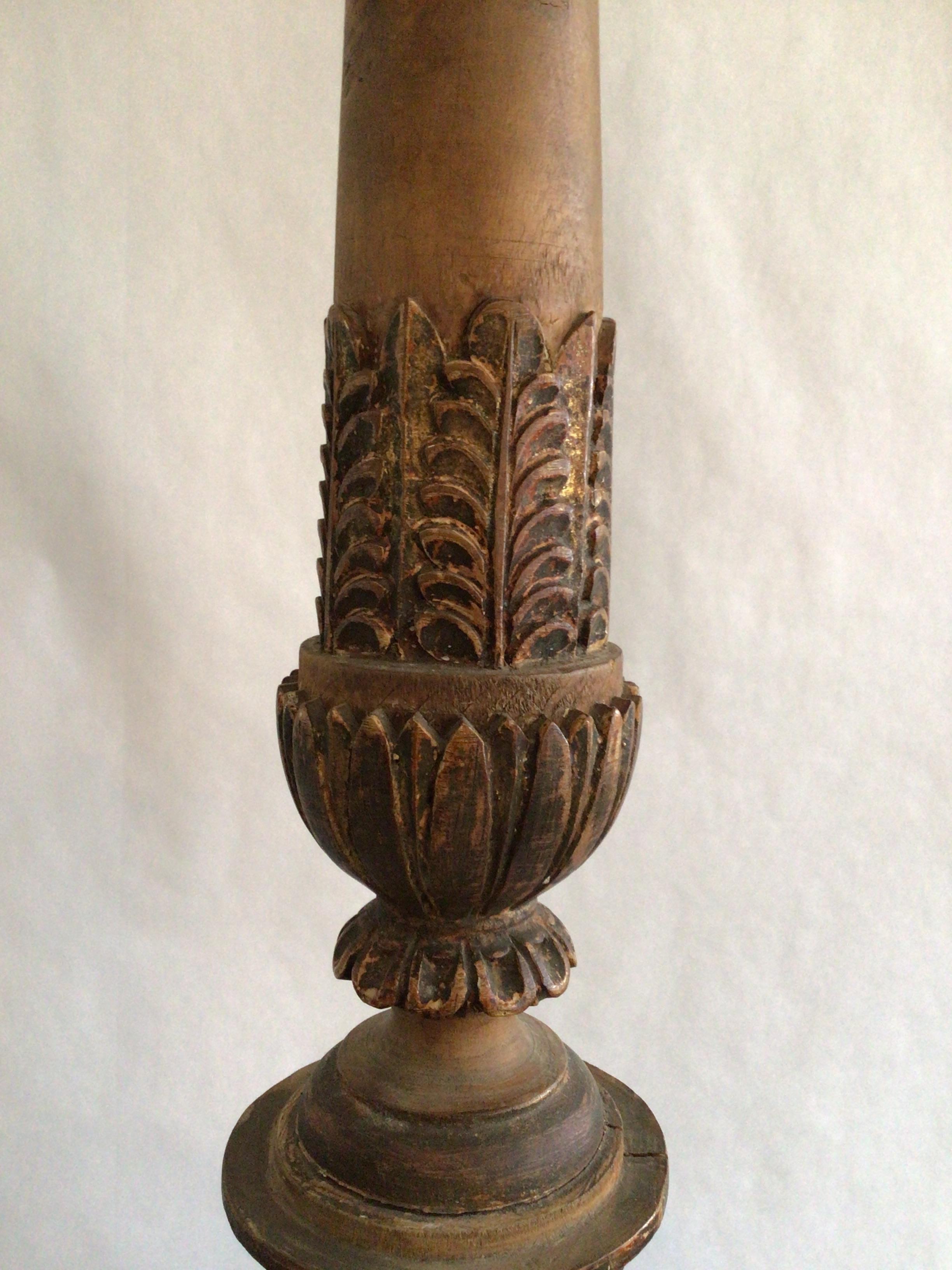 1950s Carved Wood Column Table Lamp For Sale 1