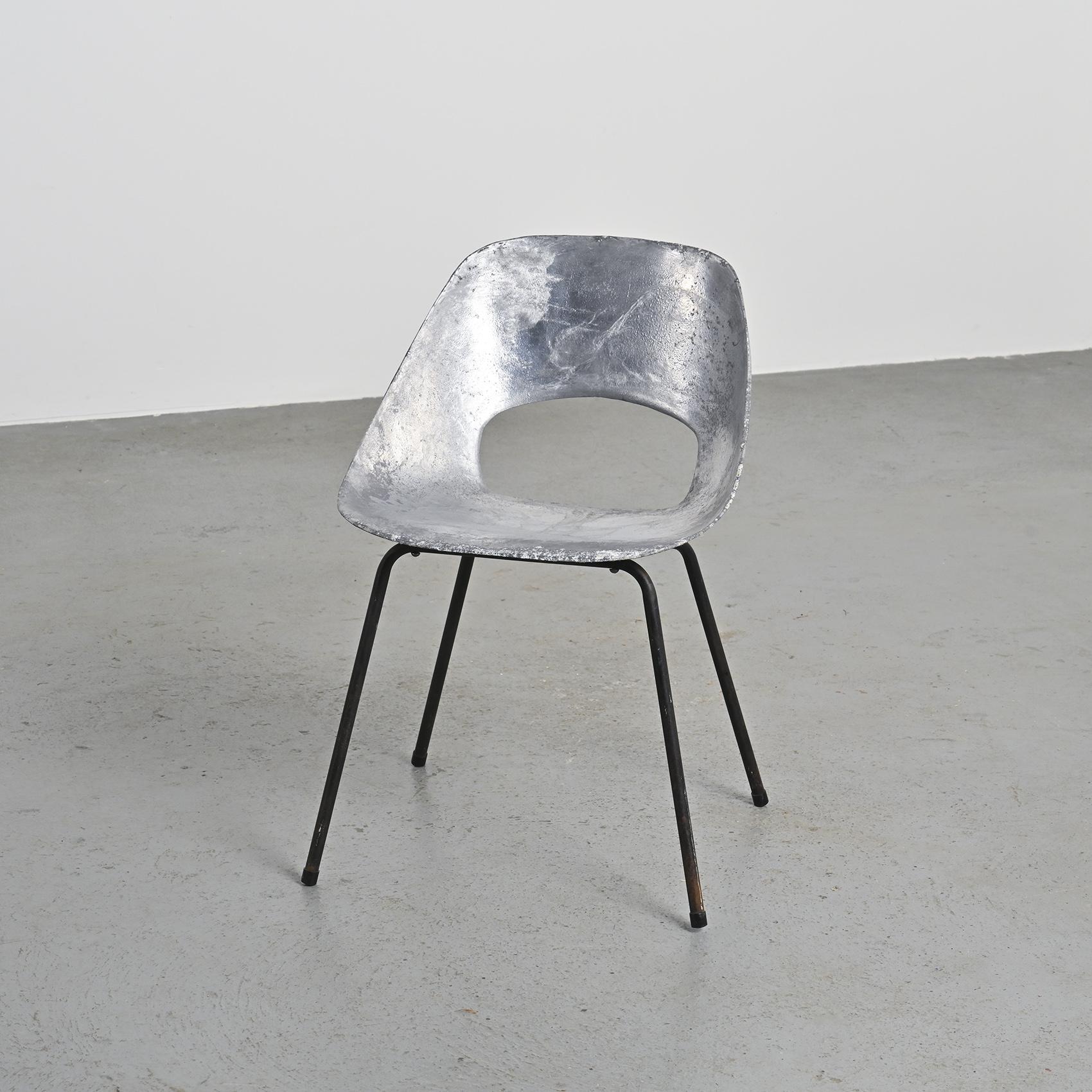 Mid-Century moderno 1950 Sedia in fusione di alluminio, Pierre Guariche per Steiner in vendita
