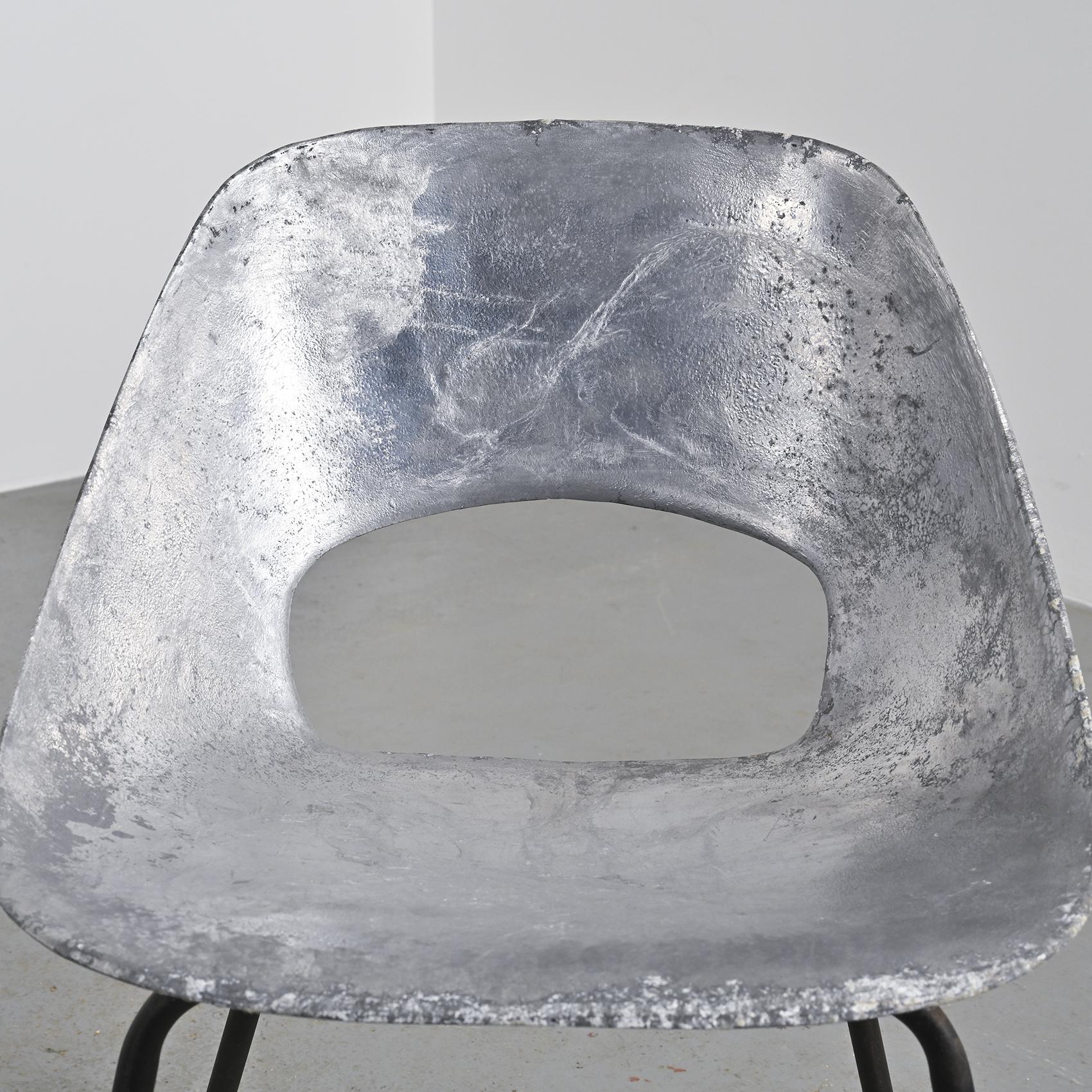 1950 Sedia in fusione di alluminio, Pierre Guariche per Steiner in vendita 2