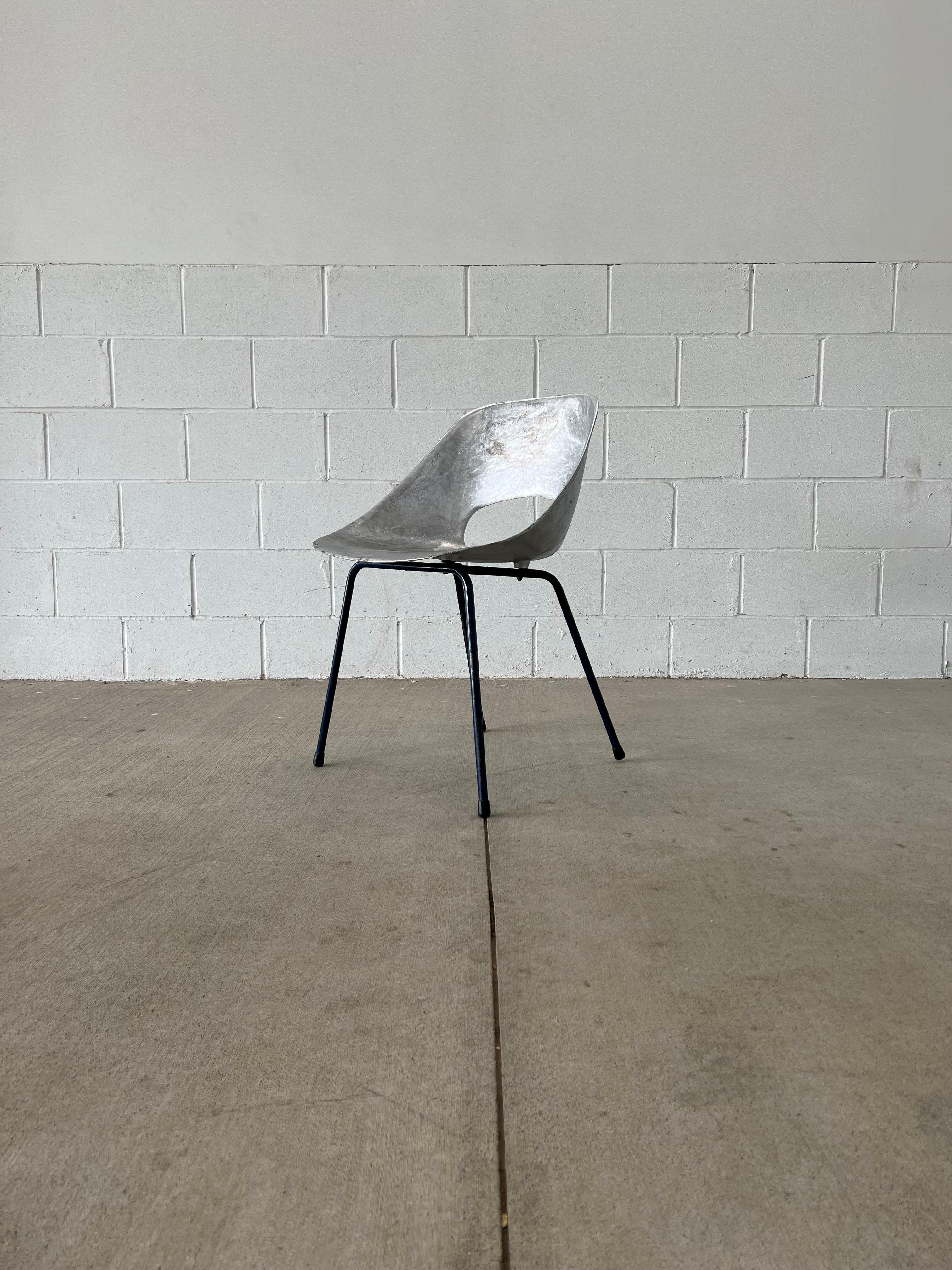 Mid-Century Modern 1950s Cast Aluminum Dining Chair by Pierre Guariche for Steiner For Sale