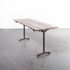 Table de salle à manger rectangulaire française à base moulée des années 1950 (1754)
