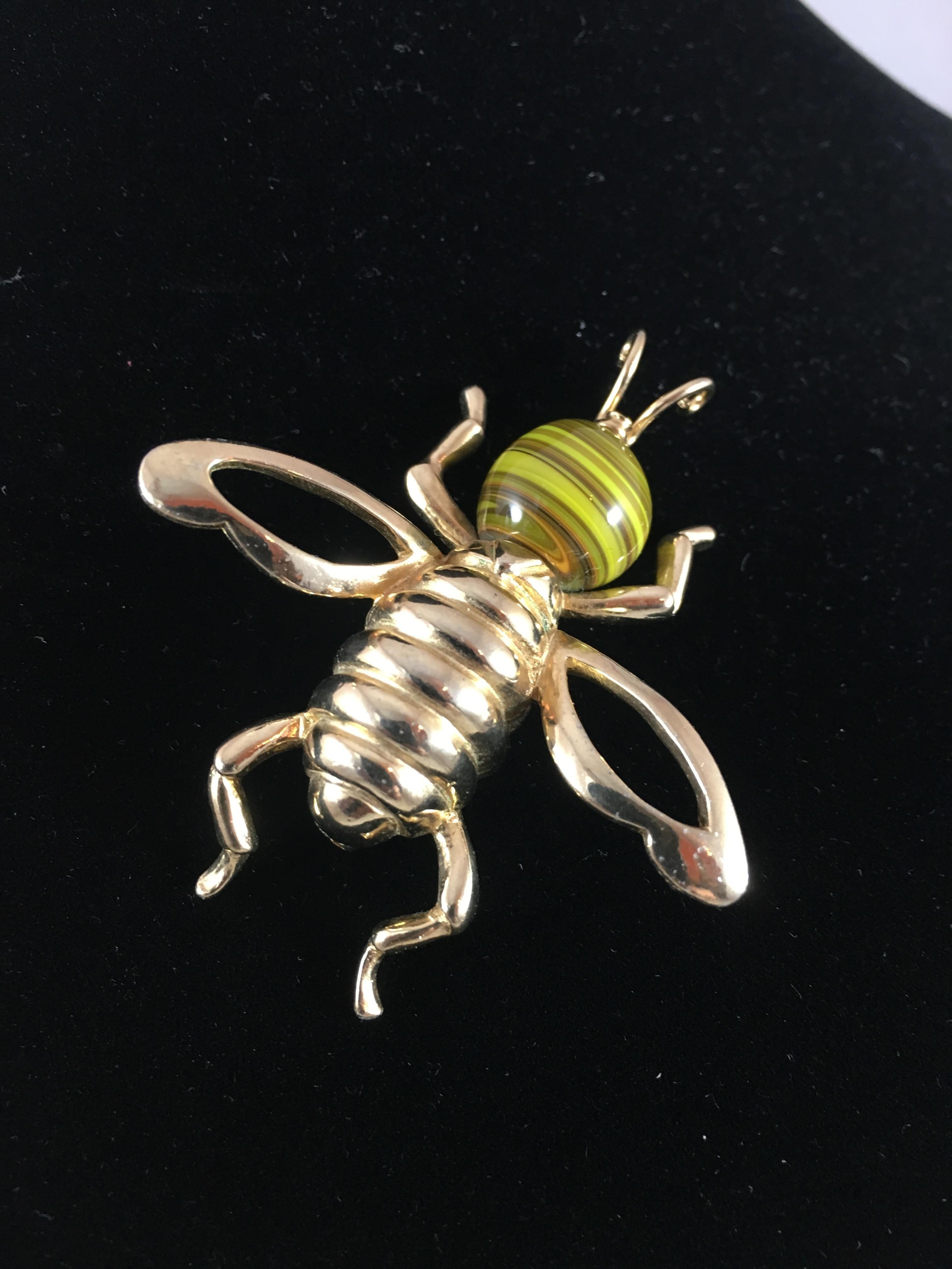 1950s Castlecliff Bee Brooch with Yellow Art Glass Head  In Excellent Condition In Chicago, IL