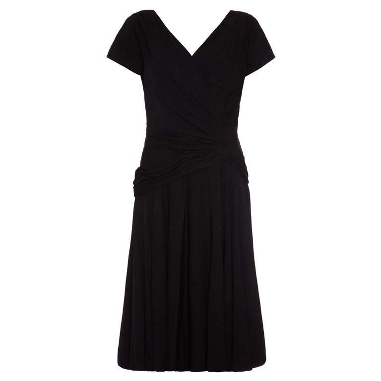 Ceil Chapman, 1950 - Robe croisée en crêpe noir