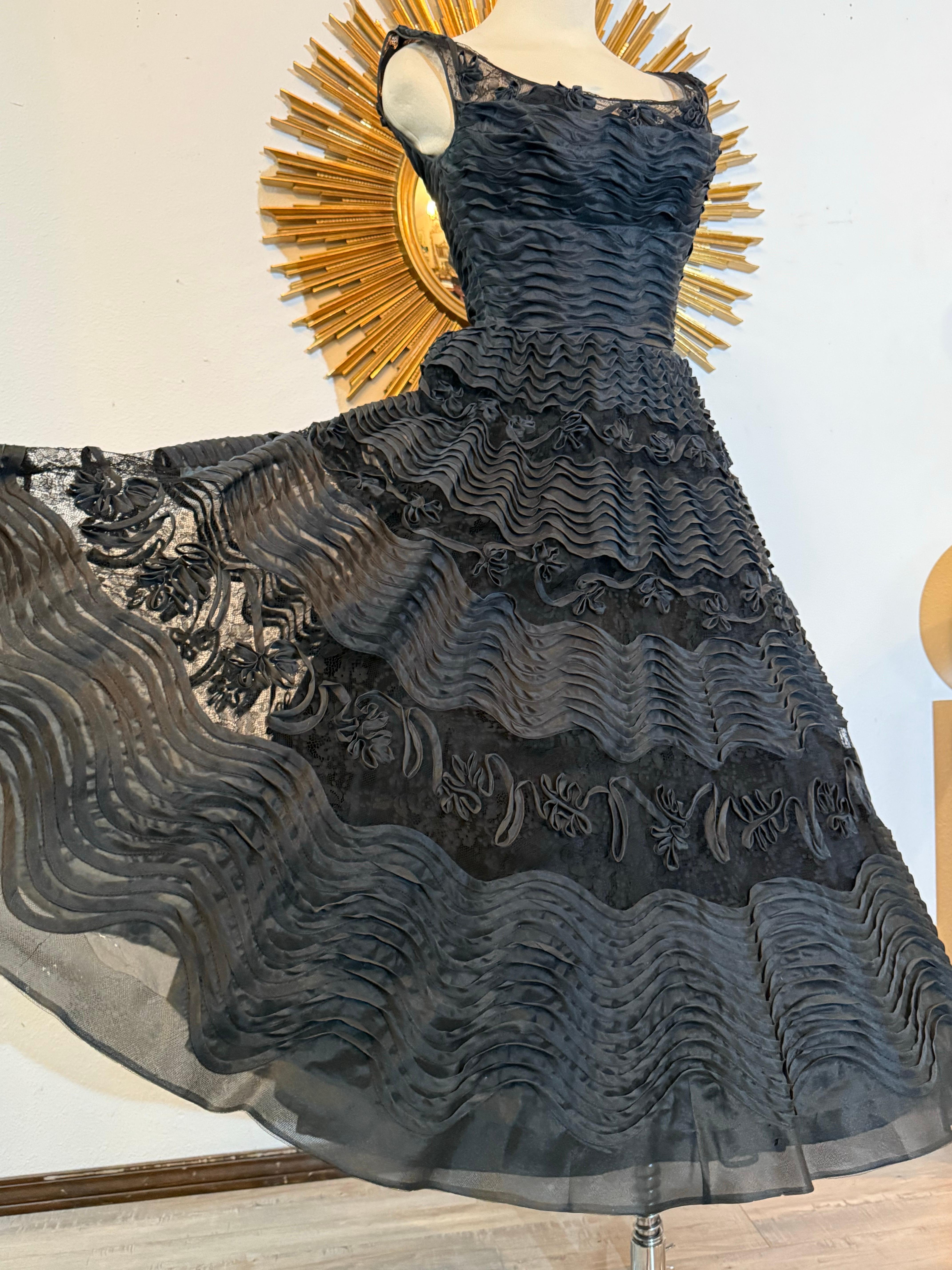 1950s Ceil Chapman Schwarz Seide Organza & Spitze New Look Cocktailkleid w Applique im Angebot 8
