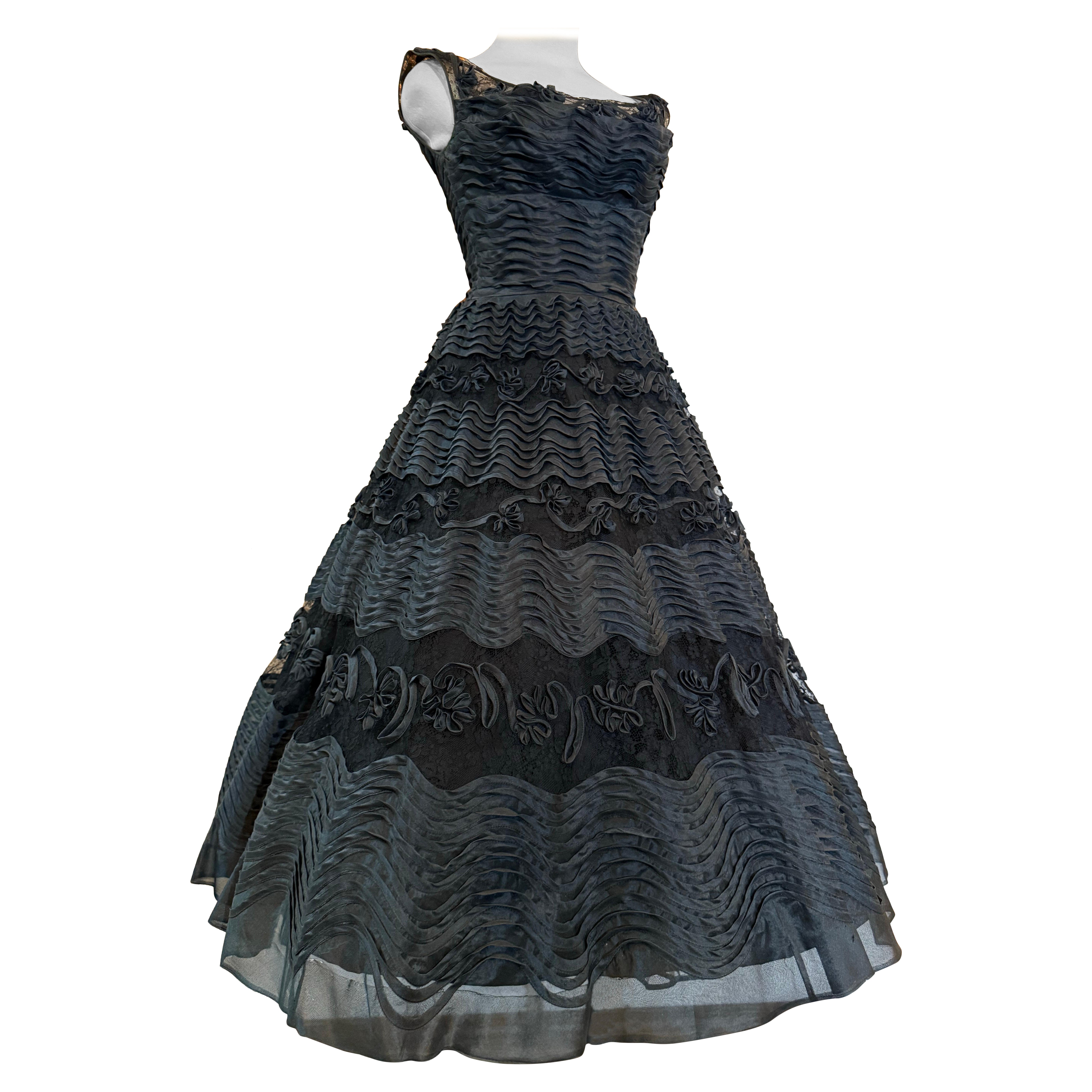 1950s Ceil Chapman Schwarz Seide Organza & Spitze New Look Cocktailkleid w Applique im Angebot