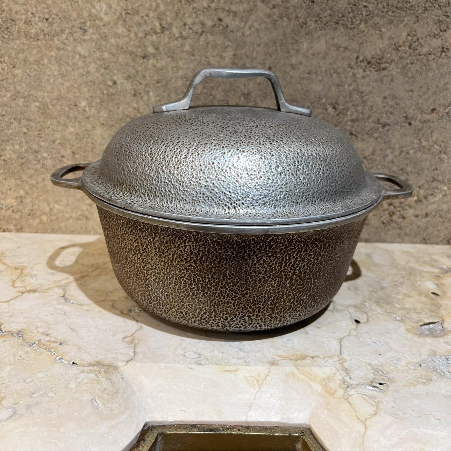 American 1950s Century Silver Seal Hammered Aluminum Dutch Oven Roaster  For Sale