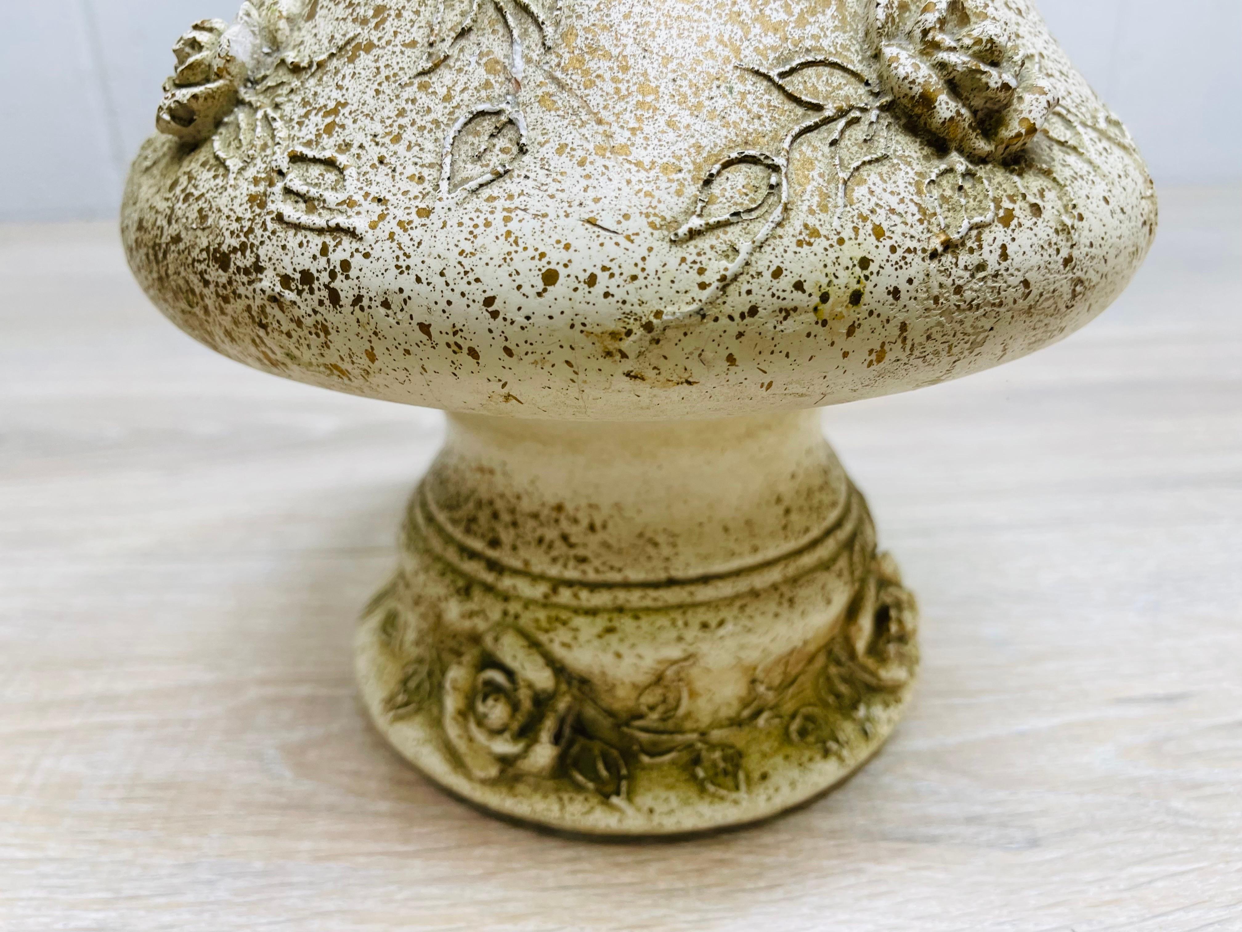 1950s Ceramic Rose Designed Table Lamp For Sale 2