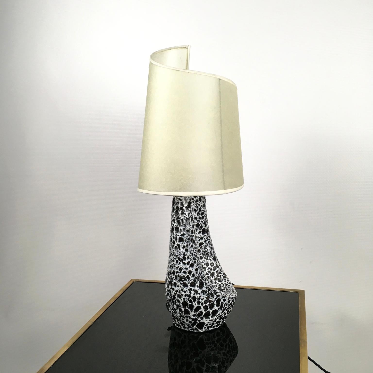 Lampe de table en céramique des années 1950 par Le Vaucour pour Vallauris France en vente 1