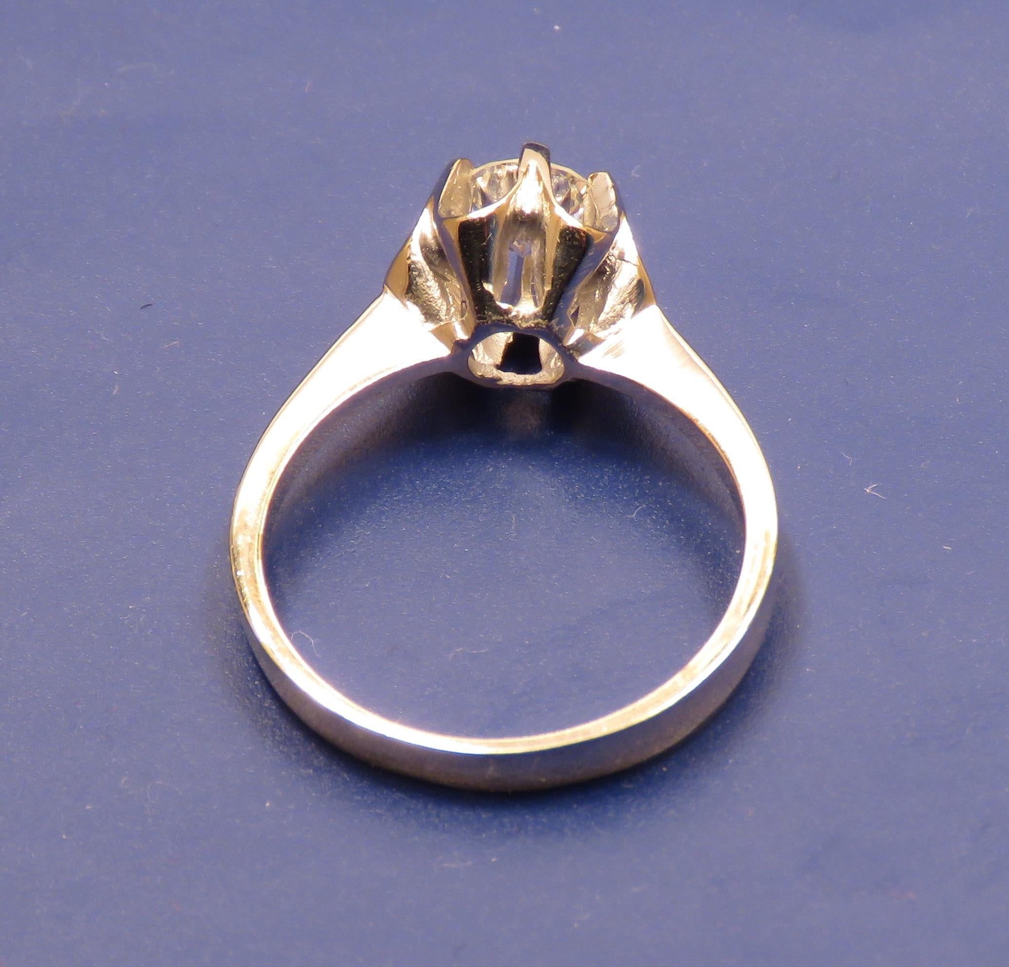 0.60 Carat Diamond Engagement Ring Vintage 1950s White Gold In Excellent Condition For Sale In Milano, IT