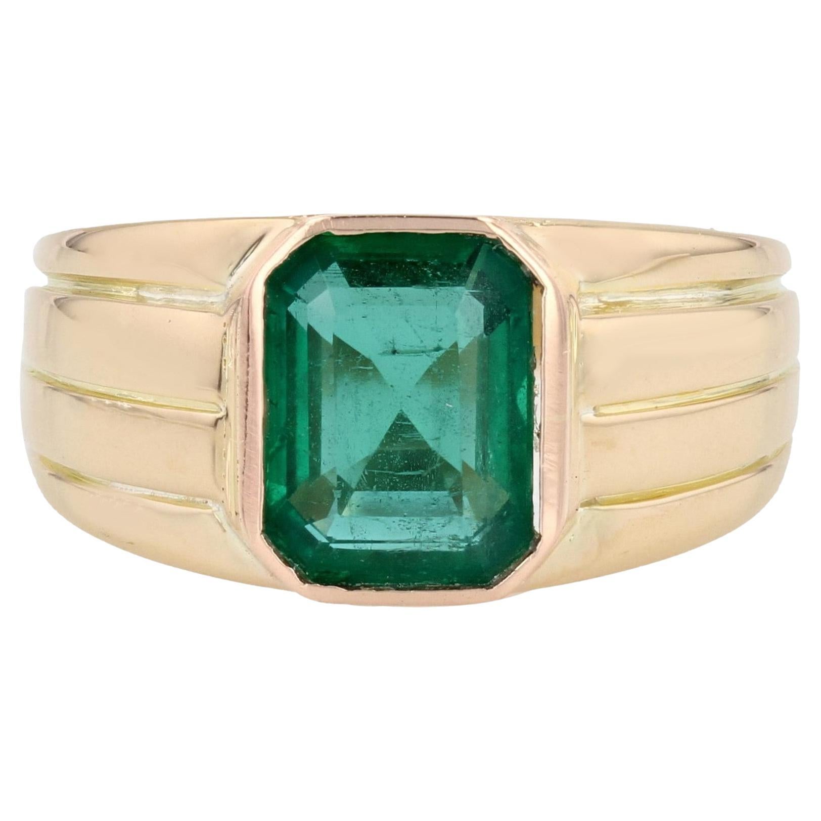 1950s Certified 2.92 Carat Emerald 18 Karat Yellow Gold Ring For Sale