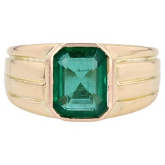 Retro 1950s Certified 2.92 Carat Emerald 18 Karat Yellow Gold Ring