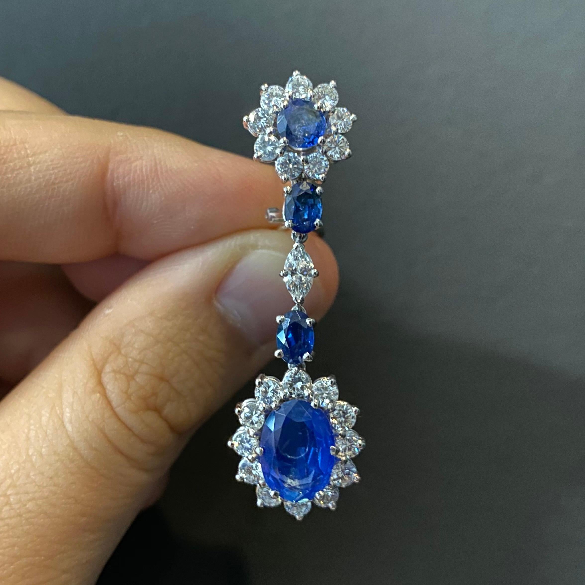 1950s Ceylon Natural Sapphire Diamond Cluster Drop Earrings Platinum White Gold. In Good Condition For Sale In Lisbon, PT