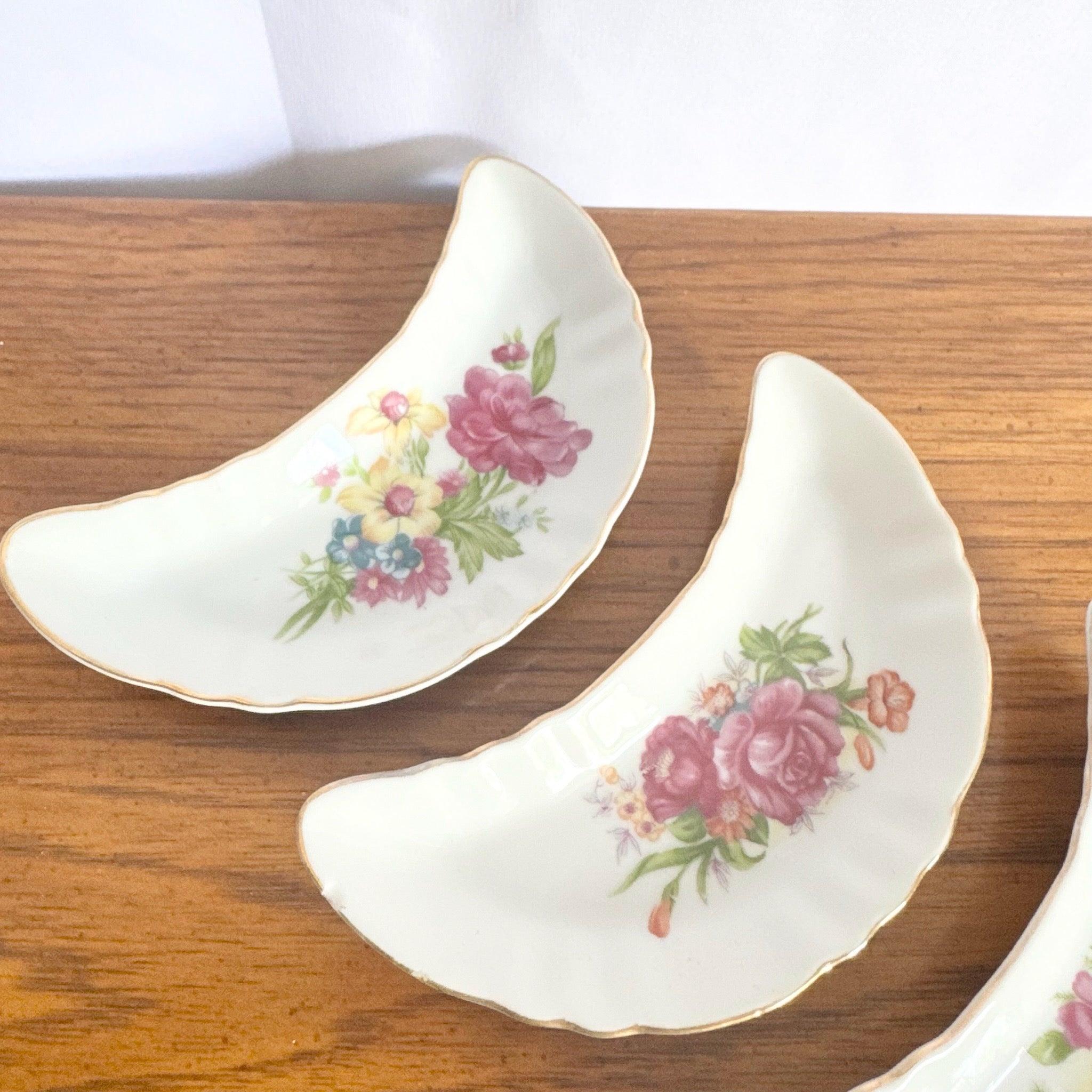 1950s Chadwick Japan Floral Bone Dishes – Set of 5 For Sale 1