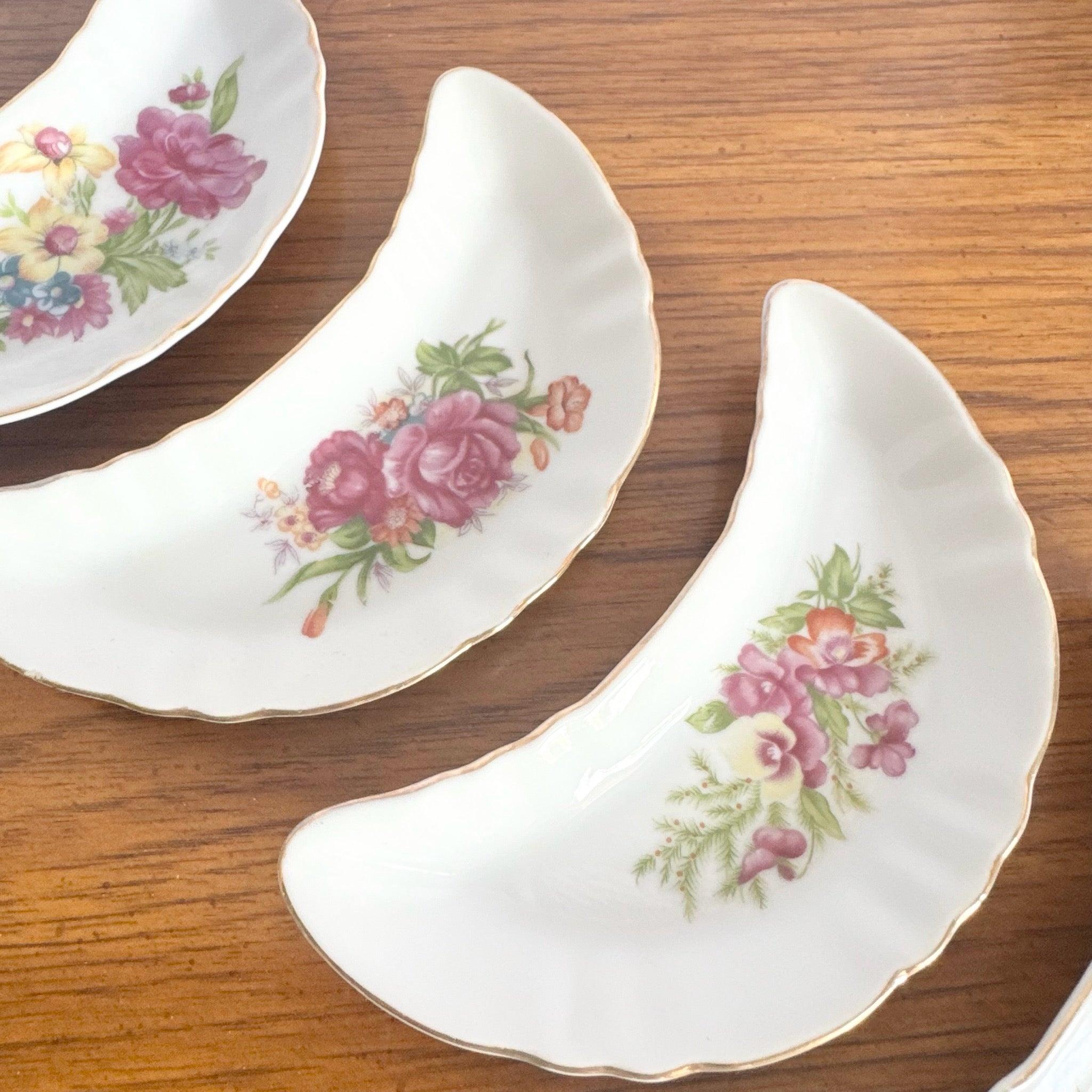 1950s Chadwick Japan Floral Bone Dishes – Set of 5 For Sale 2