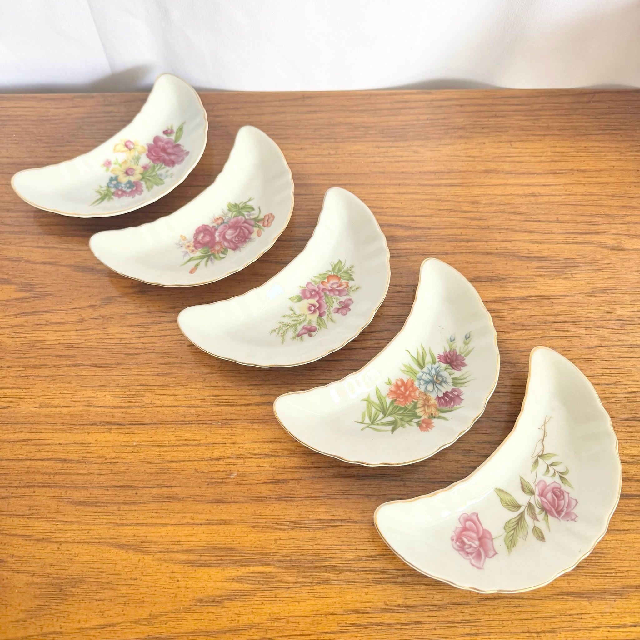 1950s Chadwick Japan Floral Bone Dishes – Set of 5 For Sale