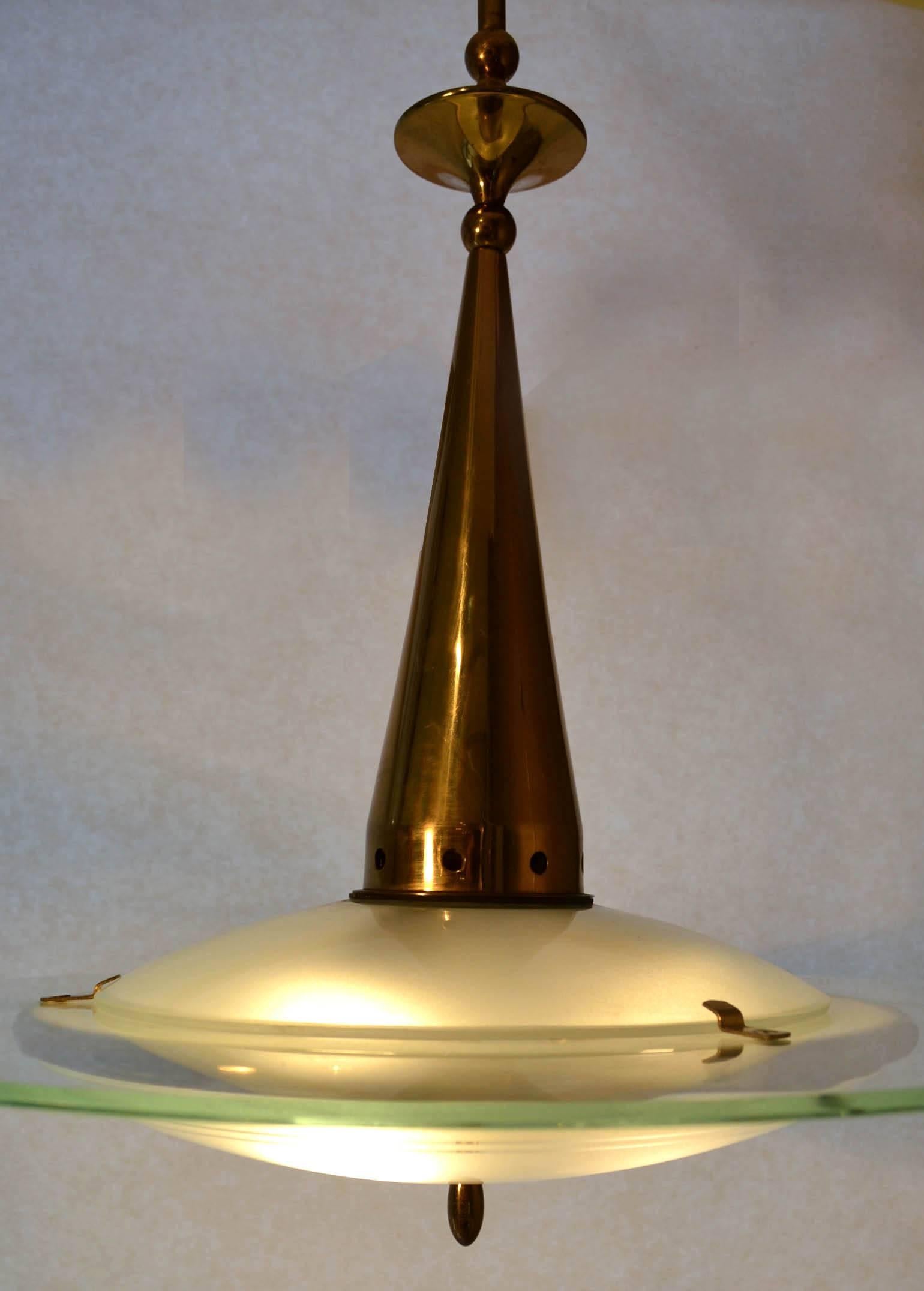 Mid-20th Century Chandelier Etched Glass and Brass Attributed to Pietro Chiesa Fontana Arte