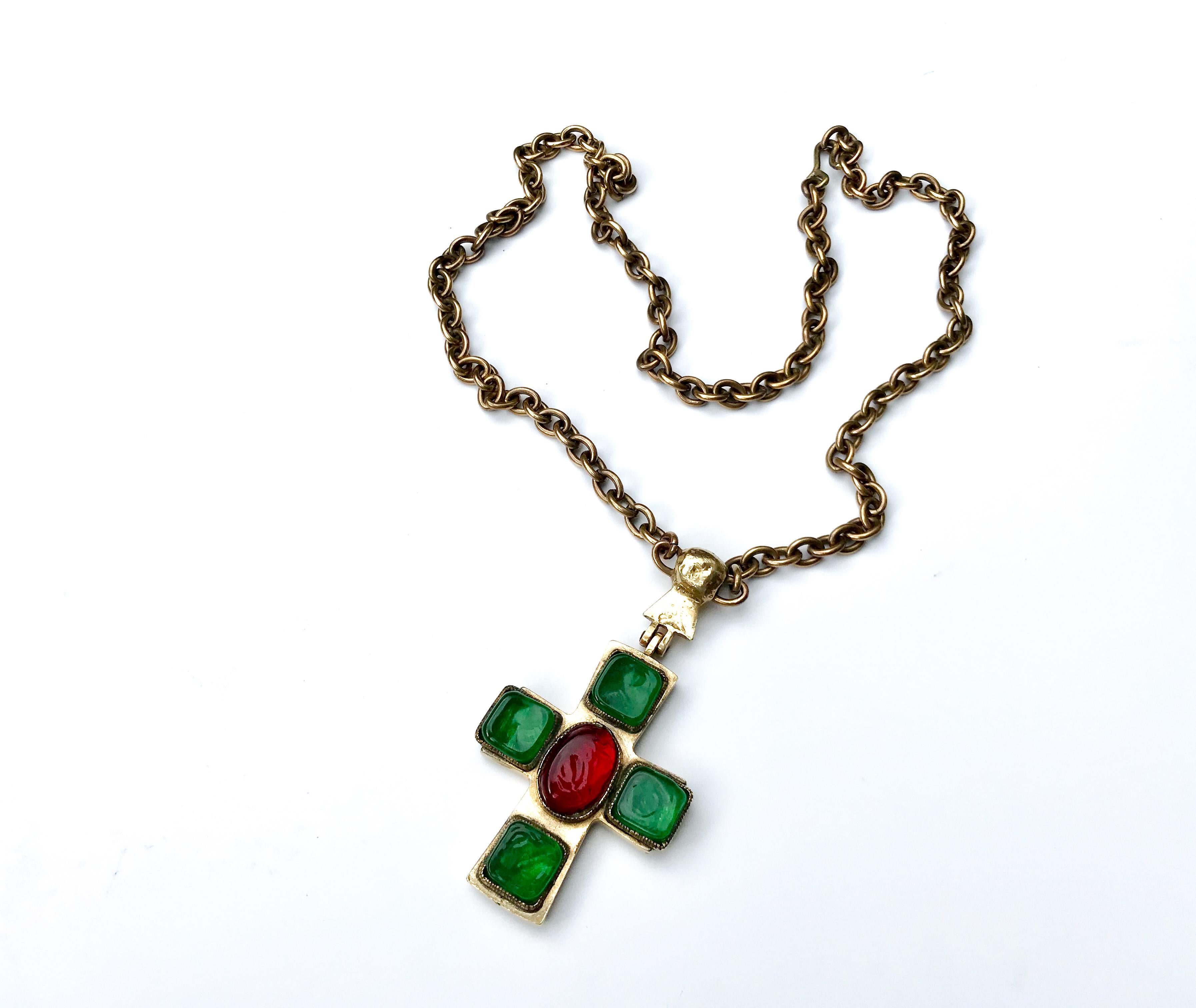 Rare 1950s Chanel Byzantine Cross Pendant. Signature stamp dates the piece to around 1960 but could be late 50s. Designed and made by the iconic Goosens.

2.5 inches high x 2 inches across. chain - 30 inches

Bought 30 years ago at a London antiques
