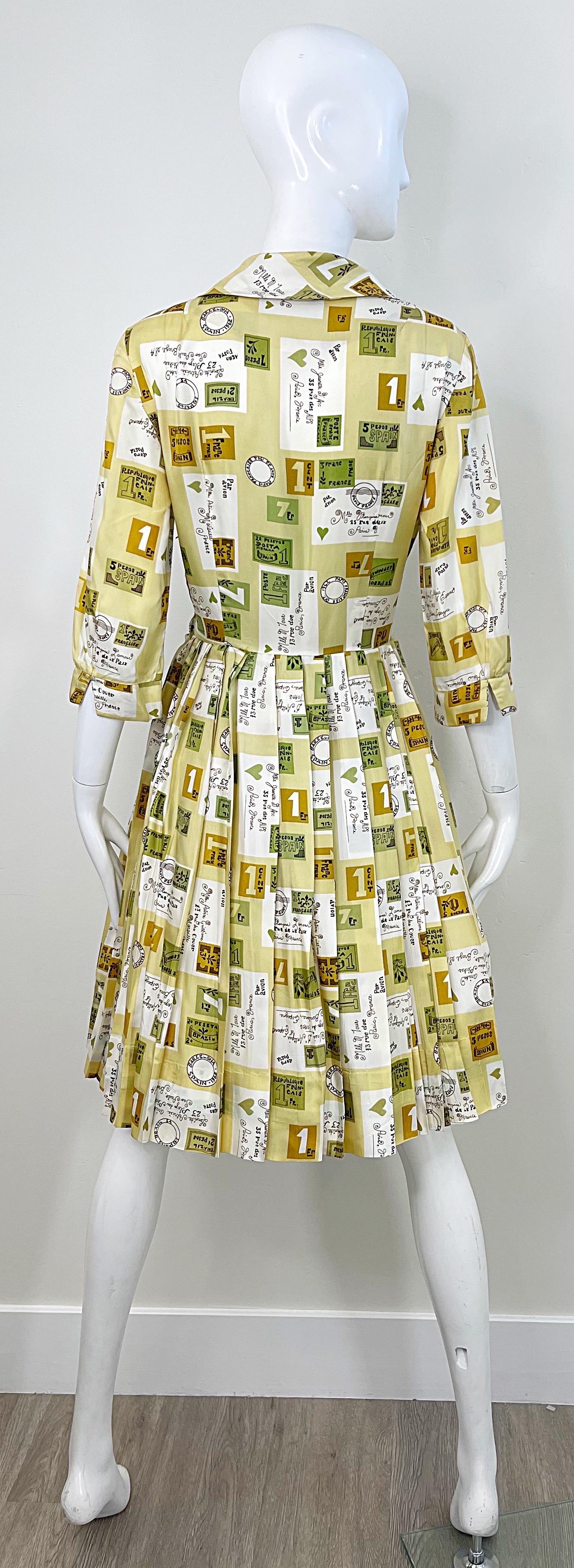 1950s Charles Hymen Novelty Postcard Print Vintage 50s 3/4 Sleeves Silk Dress For Sale 8