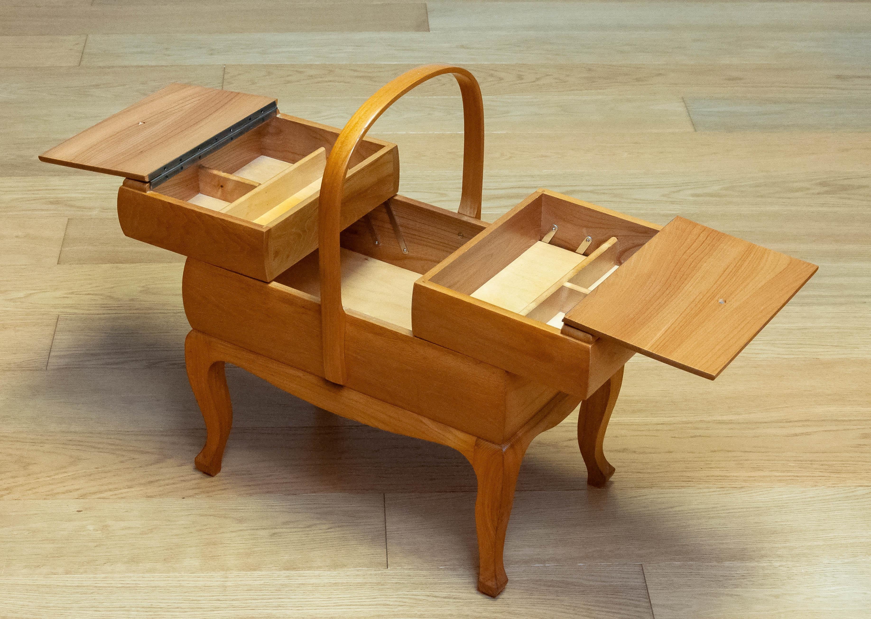 1950s, Charming Sewing Box, Suède Bon état - En vente à Silvolde, Gelderland