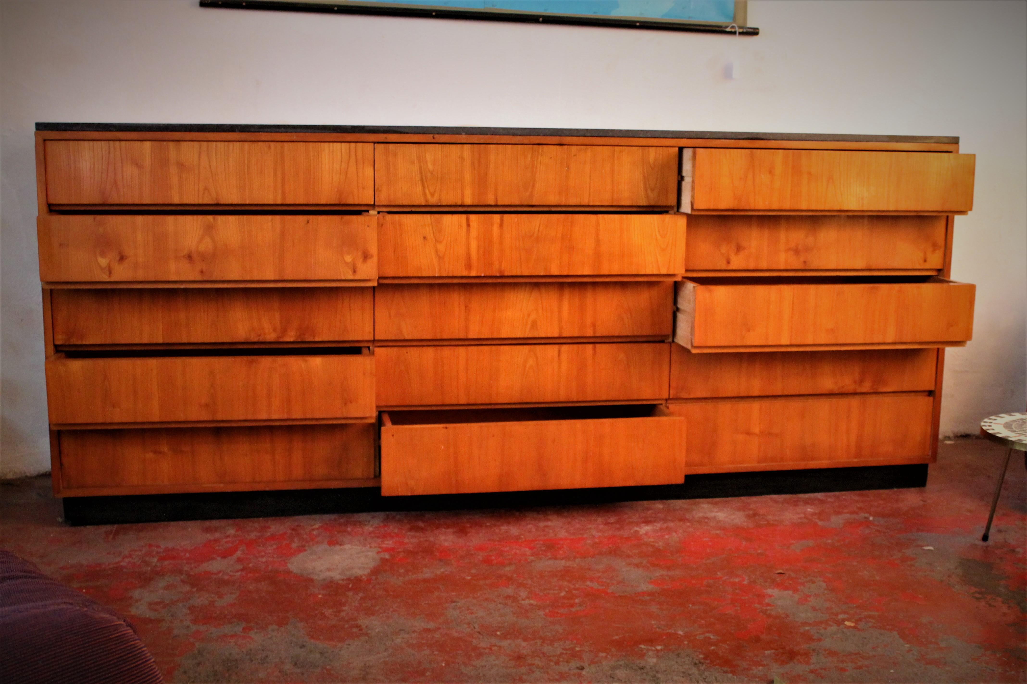 1950s Chest of Drawers with a Pierre Bleue de Belgique Tablet In Good Condition In Antwerpen, BE