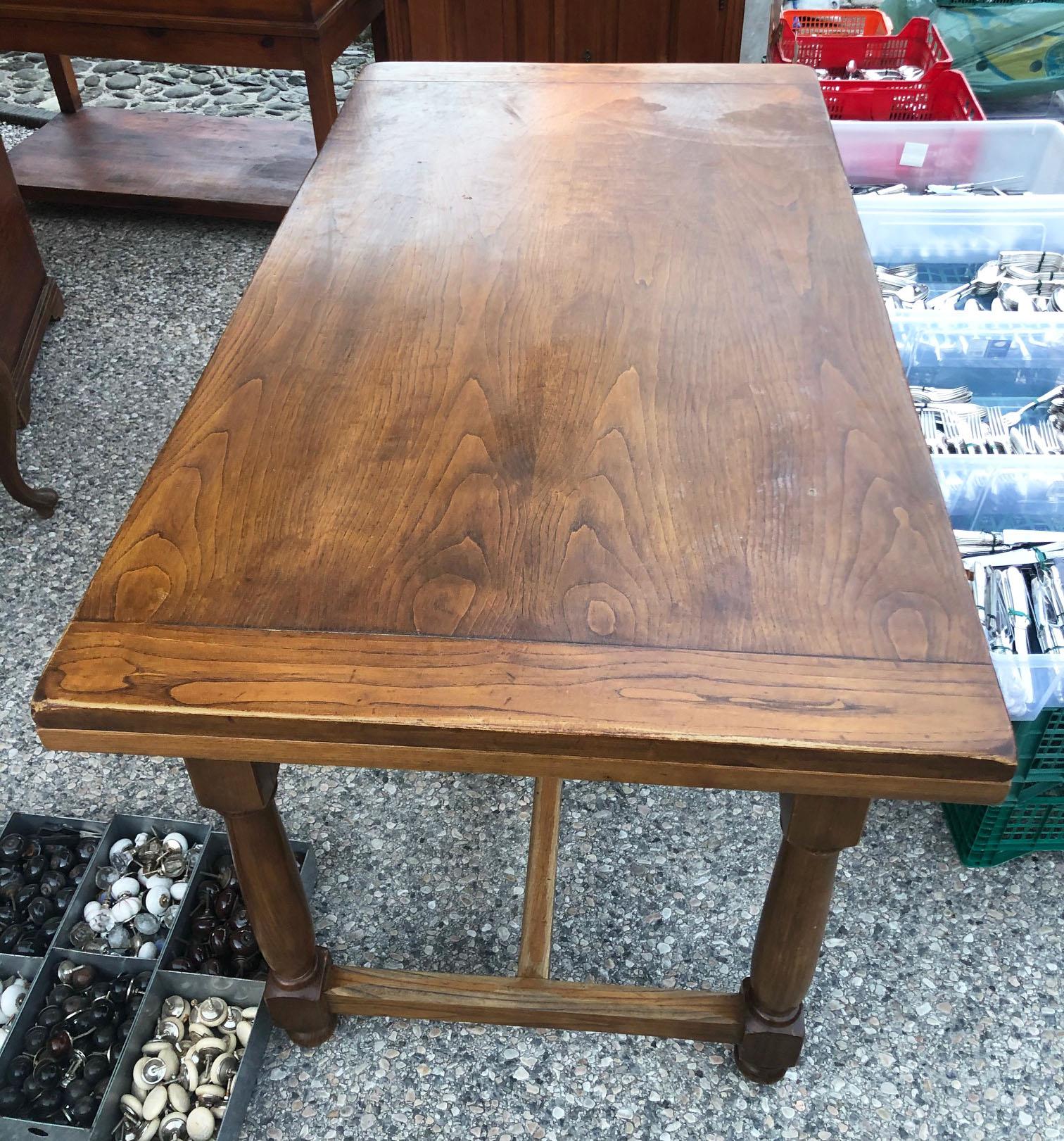 1950s Chestnut rustic  solid table, original Italian, extendable, with turned leg.
The top and the legs are in solid chestnut.
Original paint
The size are:
Closed 150 x 80 x 80 H
Open 250 x 80 x 80 H.
Comes from an old country house in the Pisa area