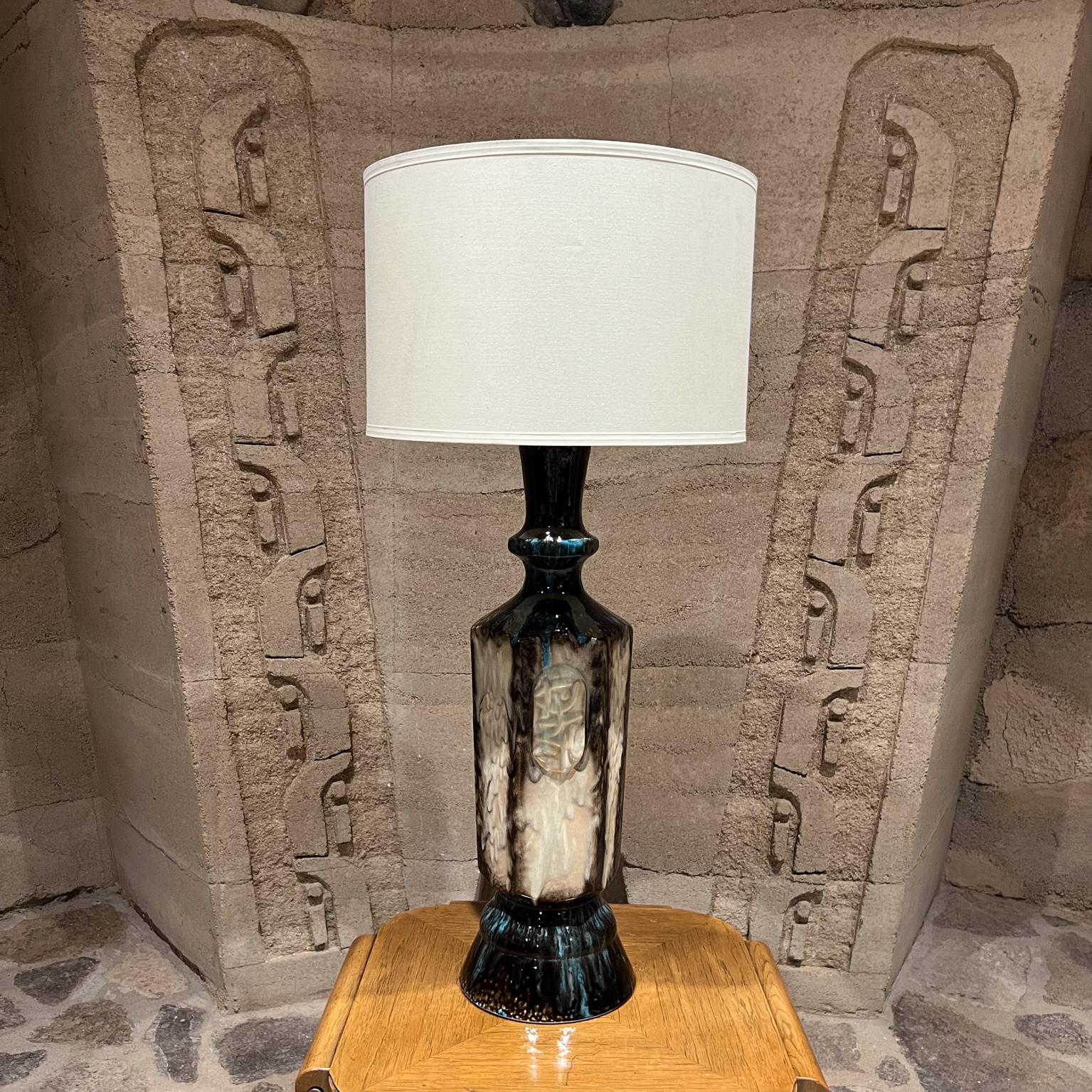  1950s Chinese Ceramic Glazed Table Lamp For Sale 3