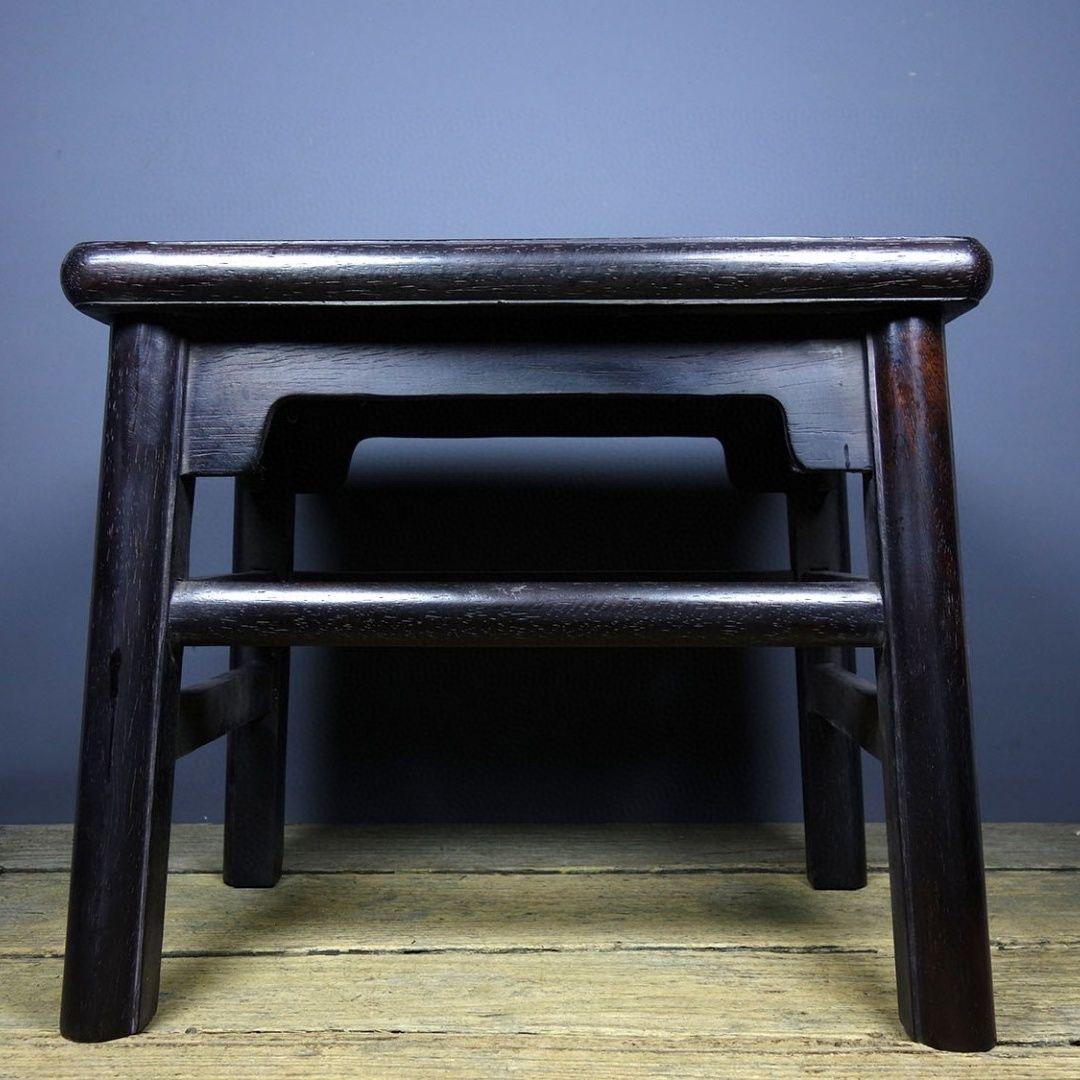 1950s Chinese Wood Seat with Shell Lions Decoration In Fair Condition For Sale In 景德镇市, CN