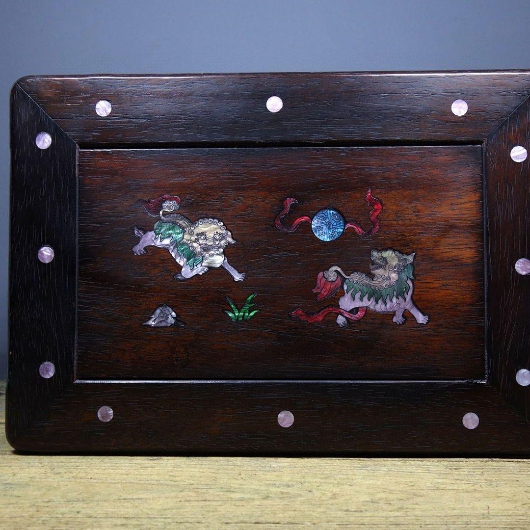 Mid-20th Century 1950s Chinese Wood Seat with Shell Lions Decoration For Sale