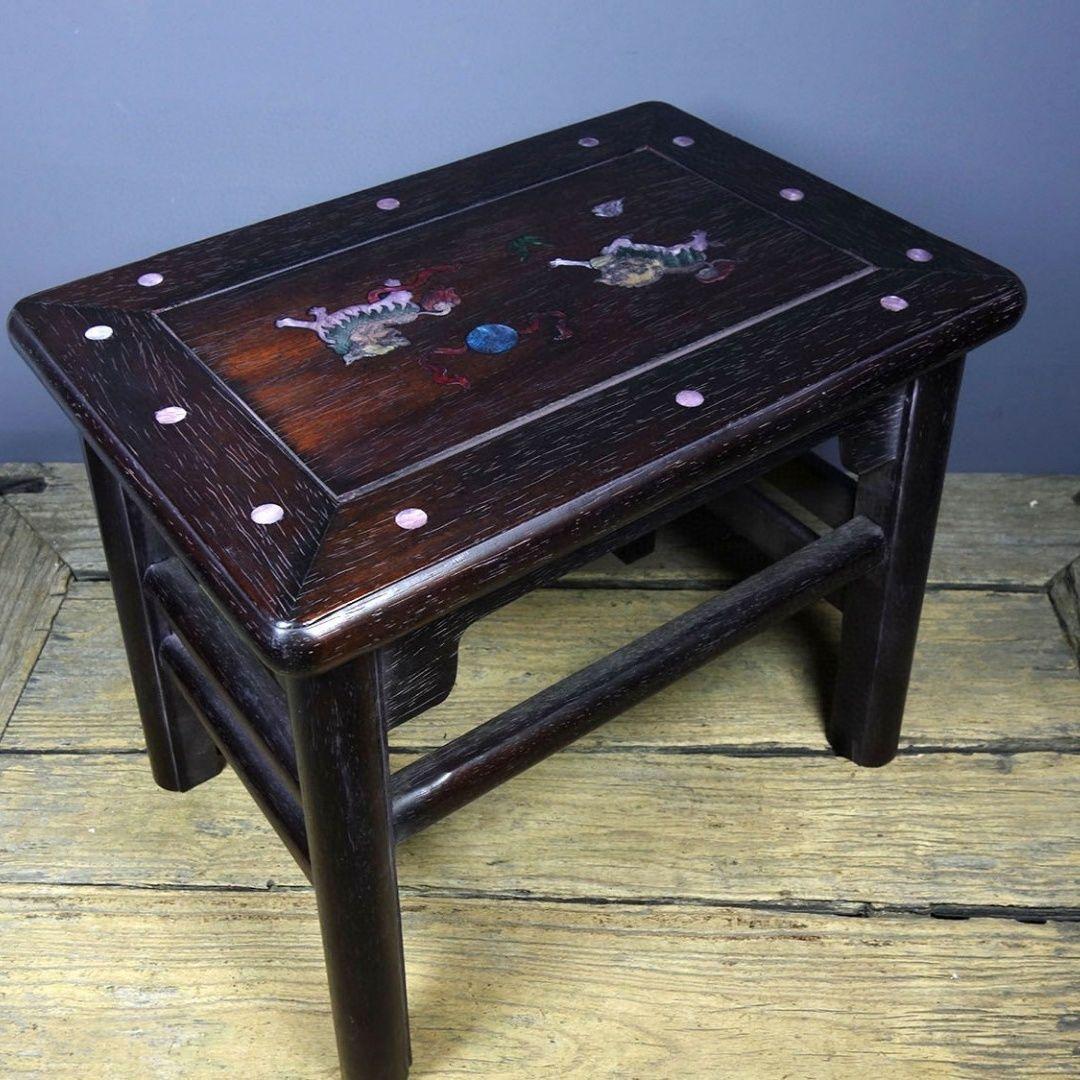 1950s Chinese Wood Seat with Shell Lions Decoration For Sale 5