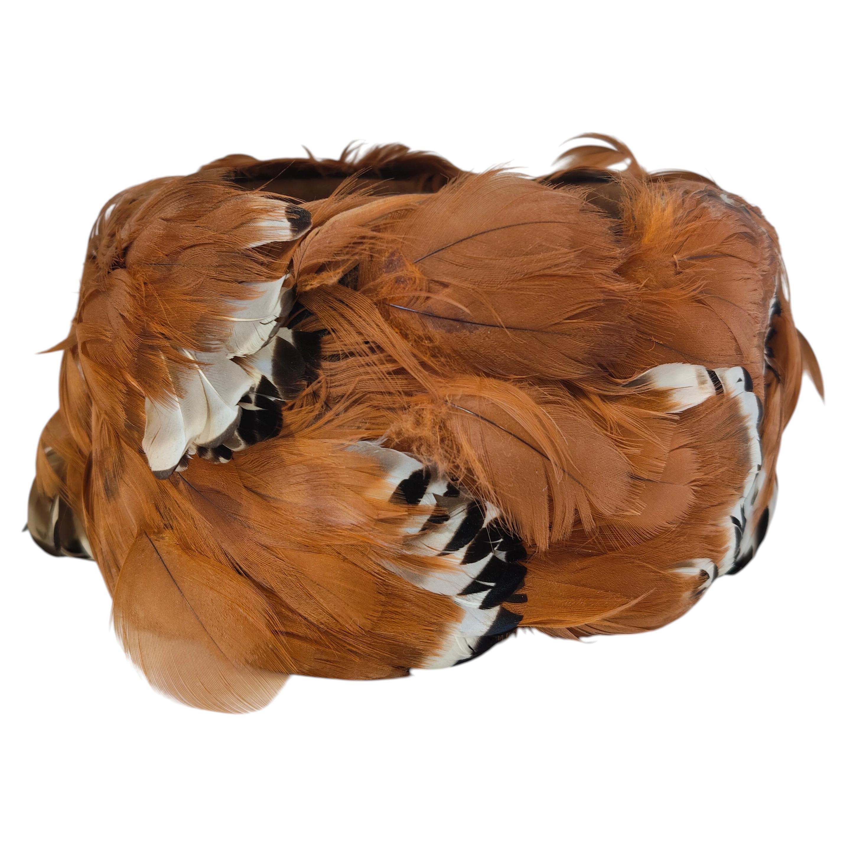 1950 Christian Dior couture New York chapeau à plumes en vente