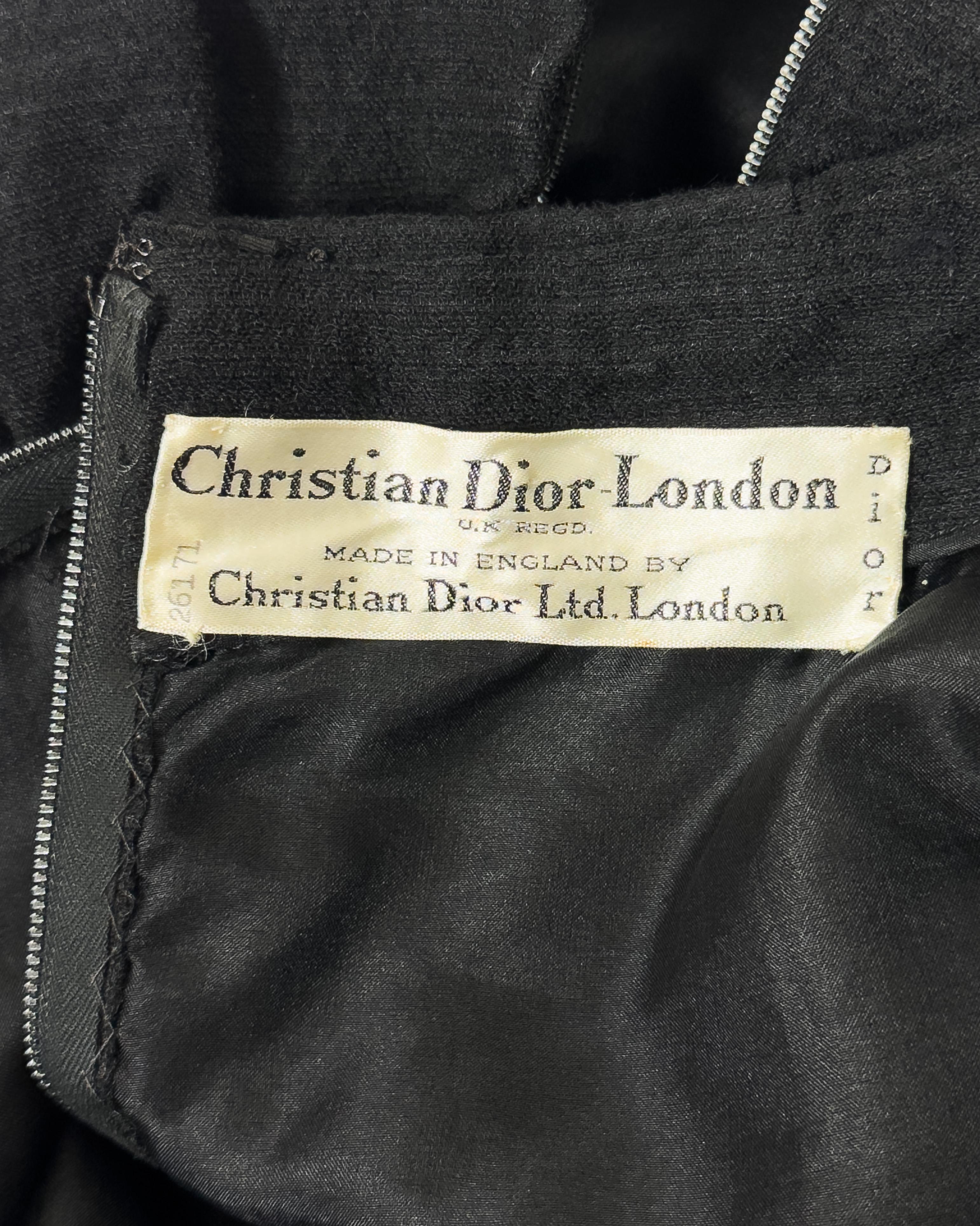 Vestido de cena negro Demi Couture London de Christian Dior de los años 50 en venta 3