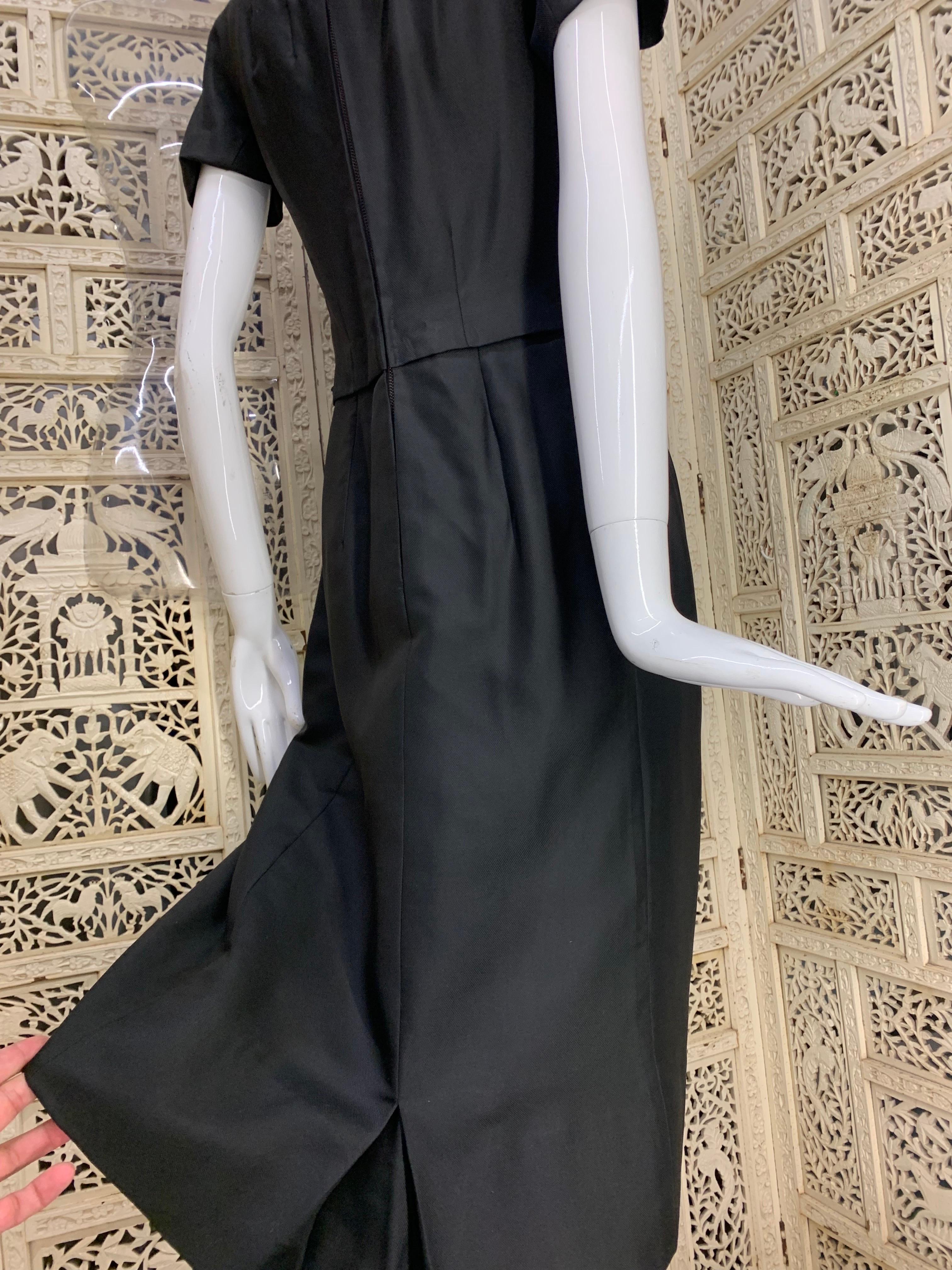 1950er Christian Dior Kleines Schwarzes Kleid mit versteckter Brustlinie und fester Taille  im Angebot 7