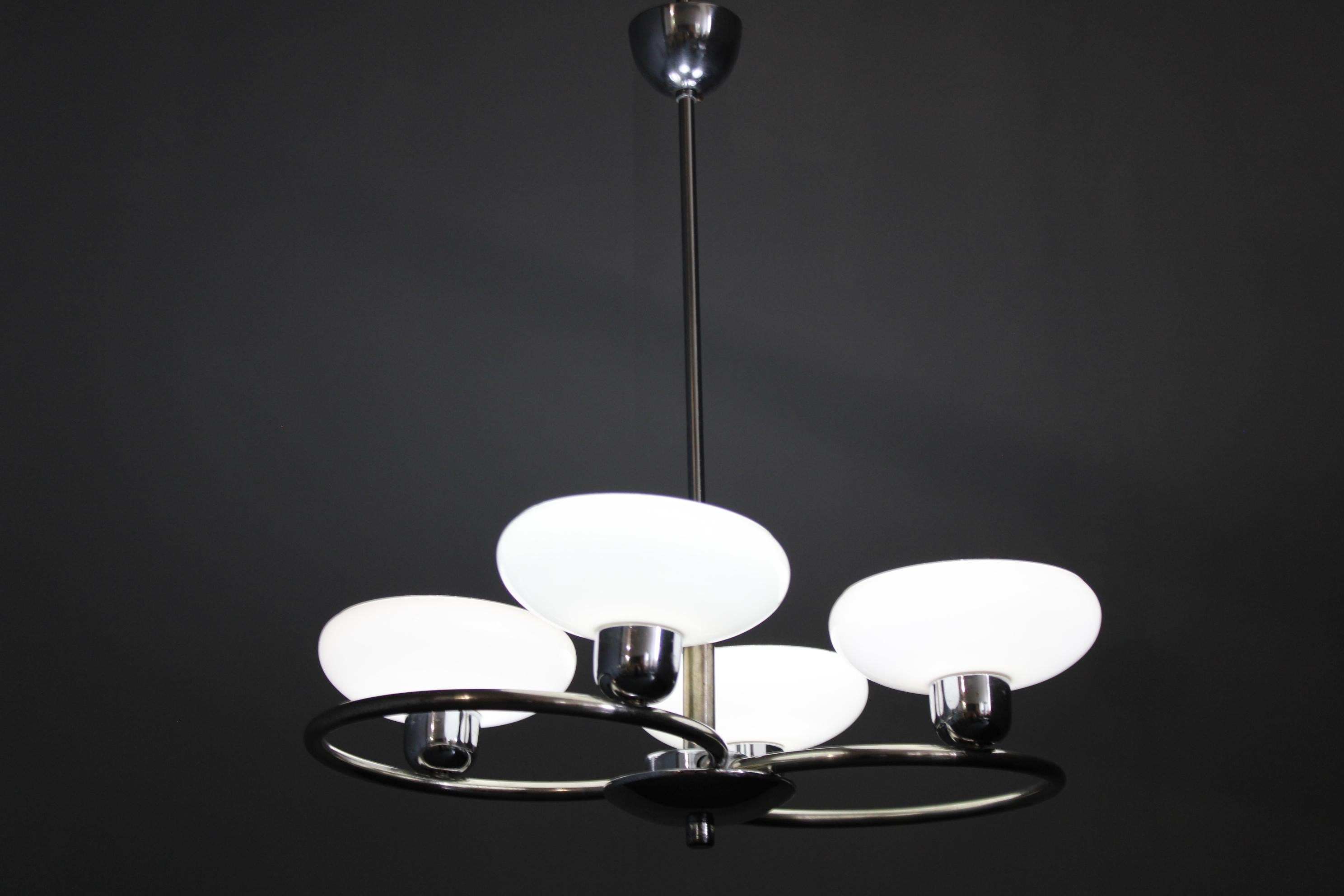Lampadario in vetro e cromo degli anni '50 di Drukov, Cecoslovacchia in vendita 12
