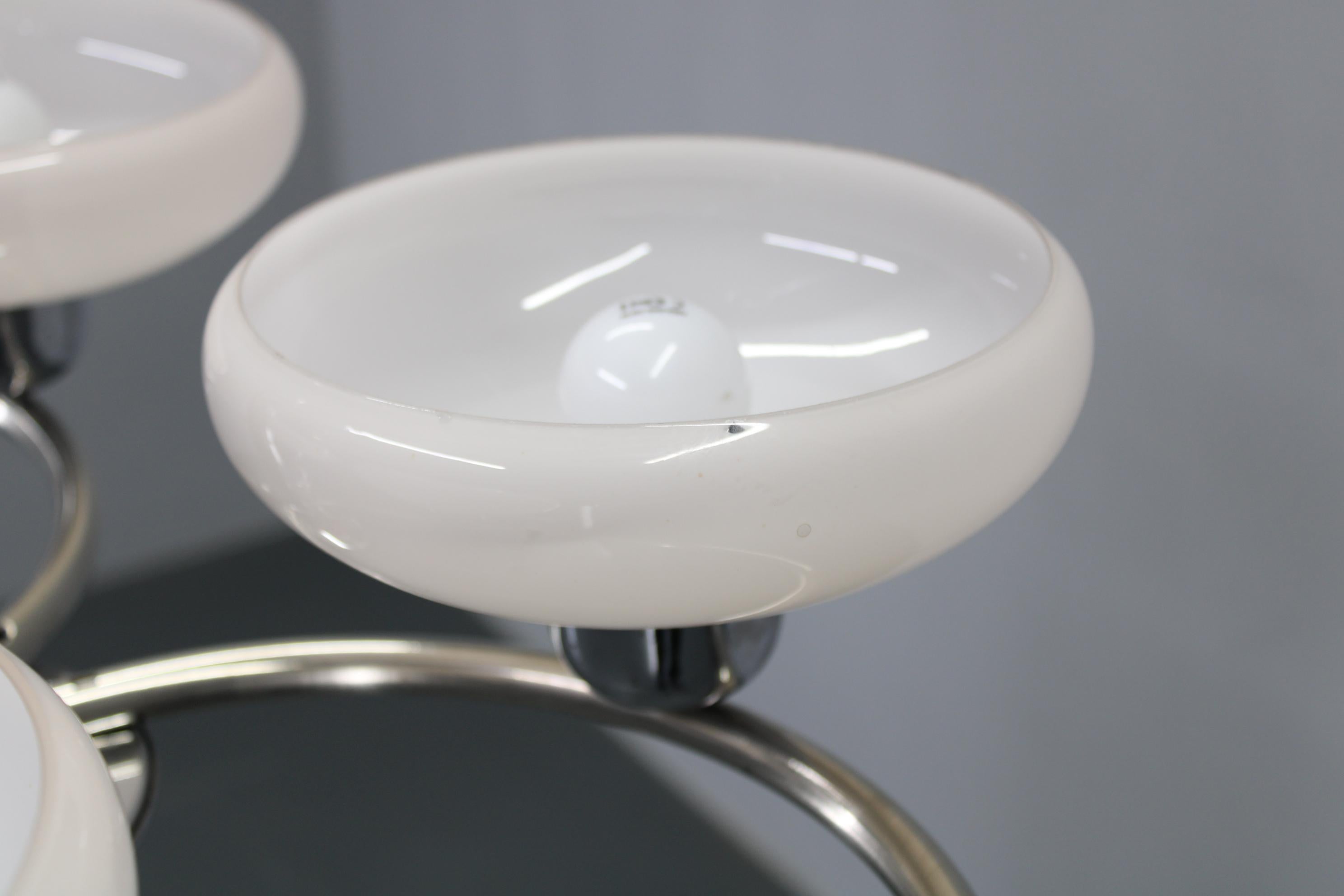 Lampadario in vetro e cromo degli anni '50 di Drukov, Cecoslovacchia in vendita 1