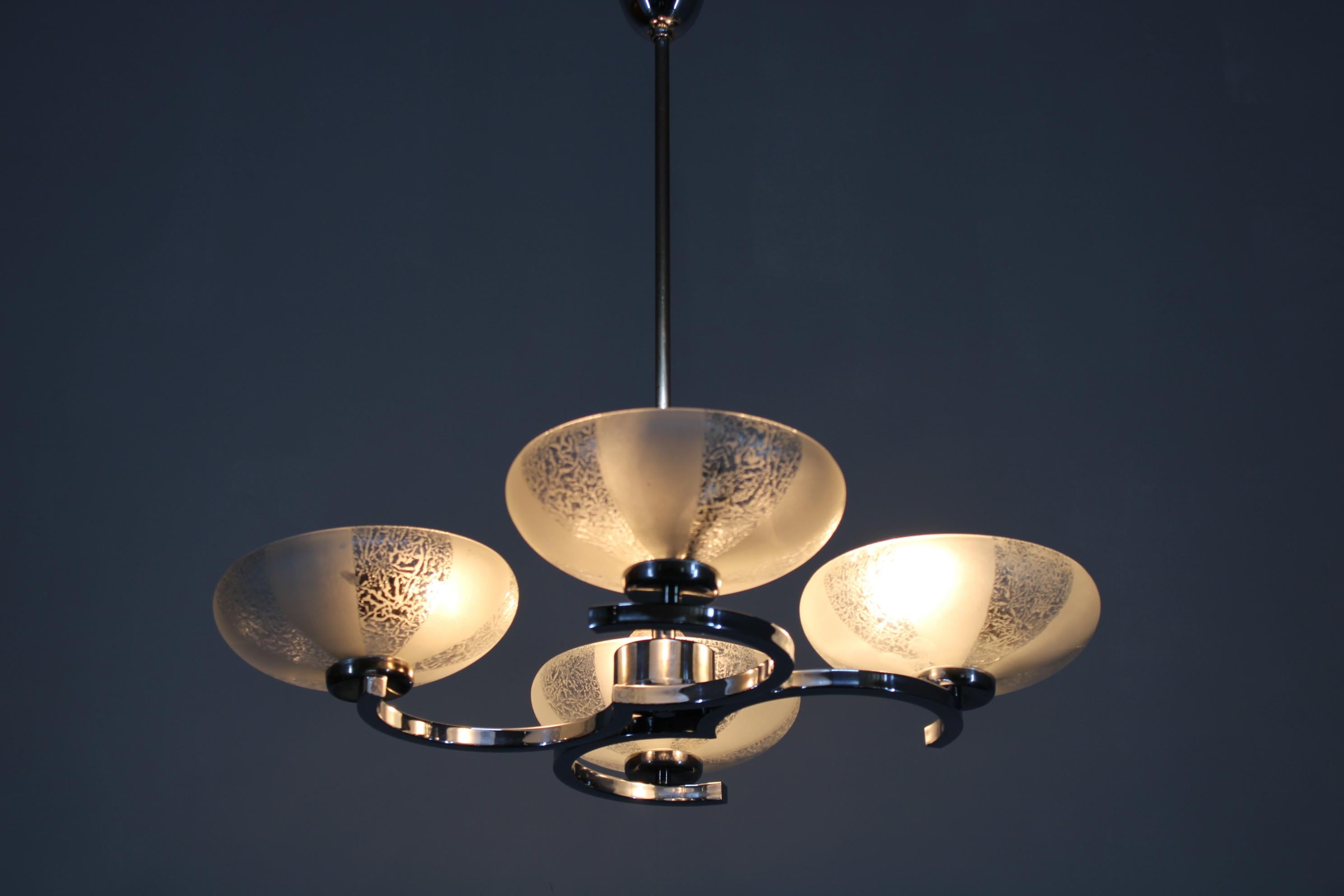 Lampadario in vetro e cromo degli anni '50 di Napako, Cecoslovacchia in vendita 7