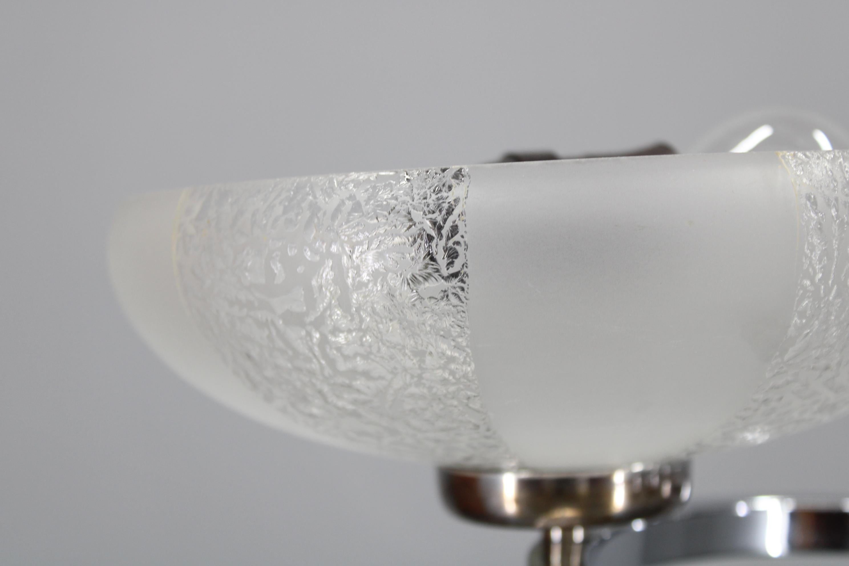 Lampadario in vetro e cromo degli anni '50 di Napako, Cecoslovacchia in vendita 2