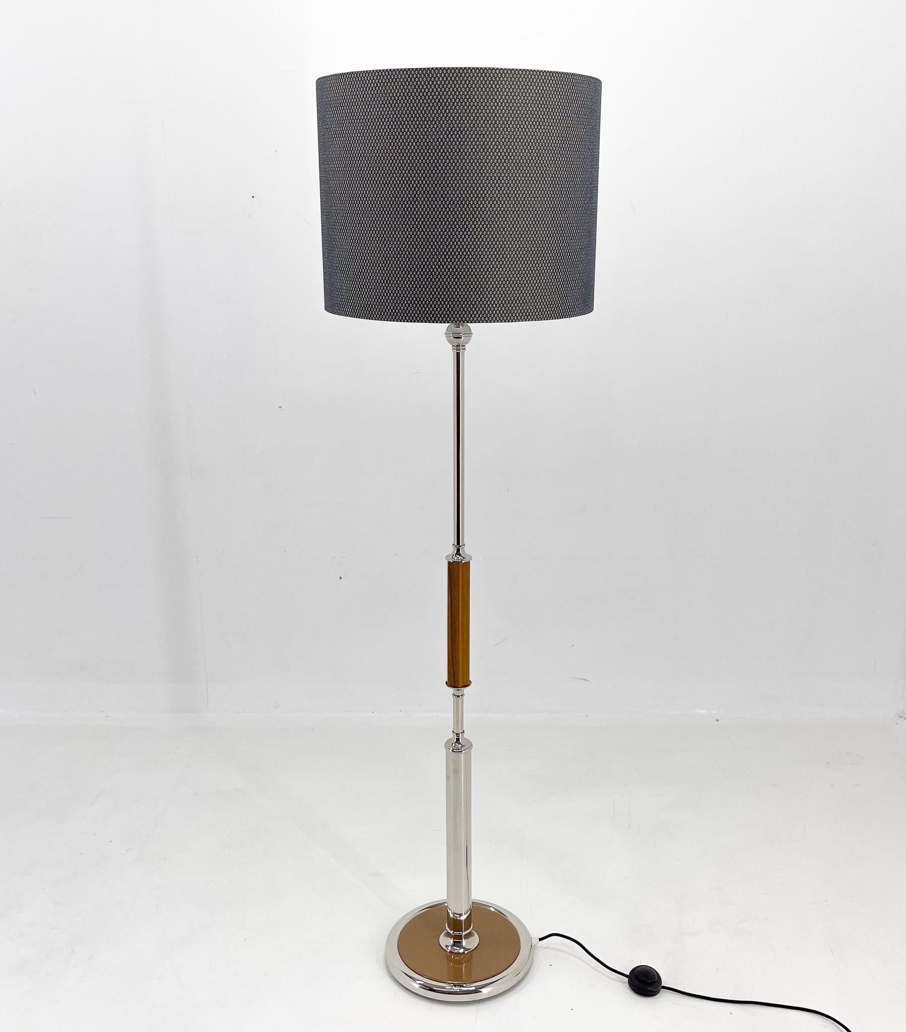 1950s Chrome & Wood Floor Lamp, Czechoslovakia, Restored For Sale 7