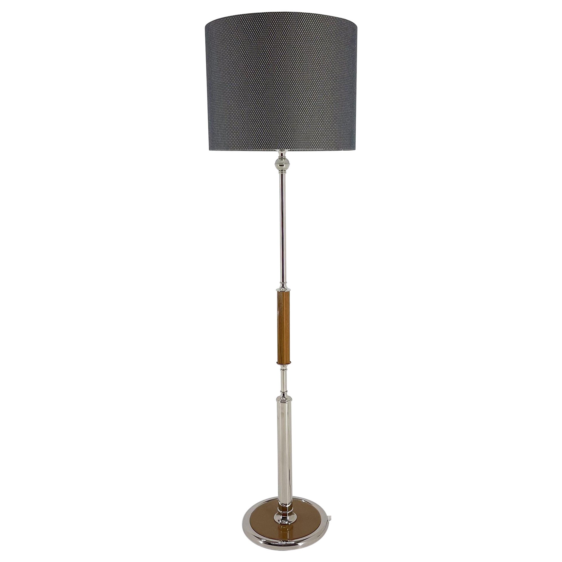 Lampada da terra in legno e cromo degli anni '50, Cecoslovacchia, restaurata