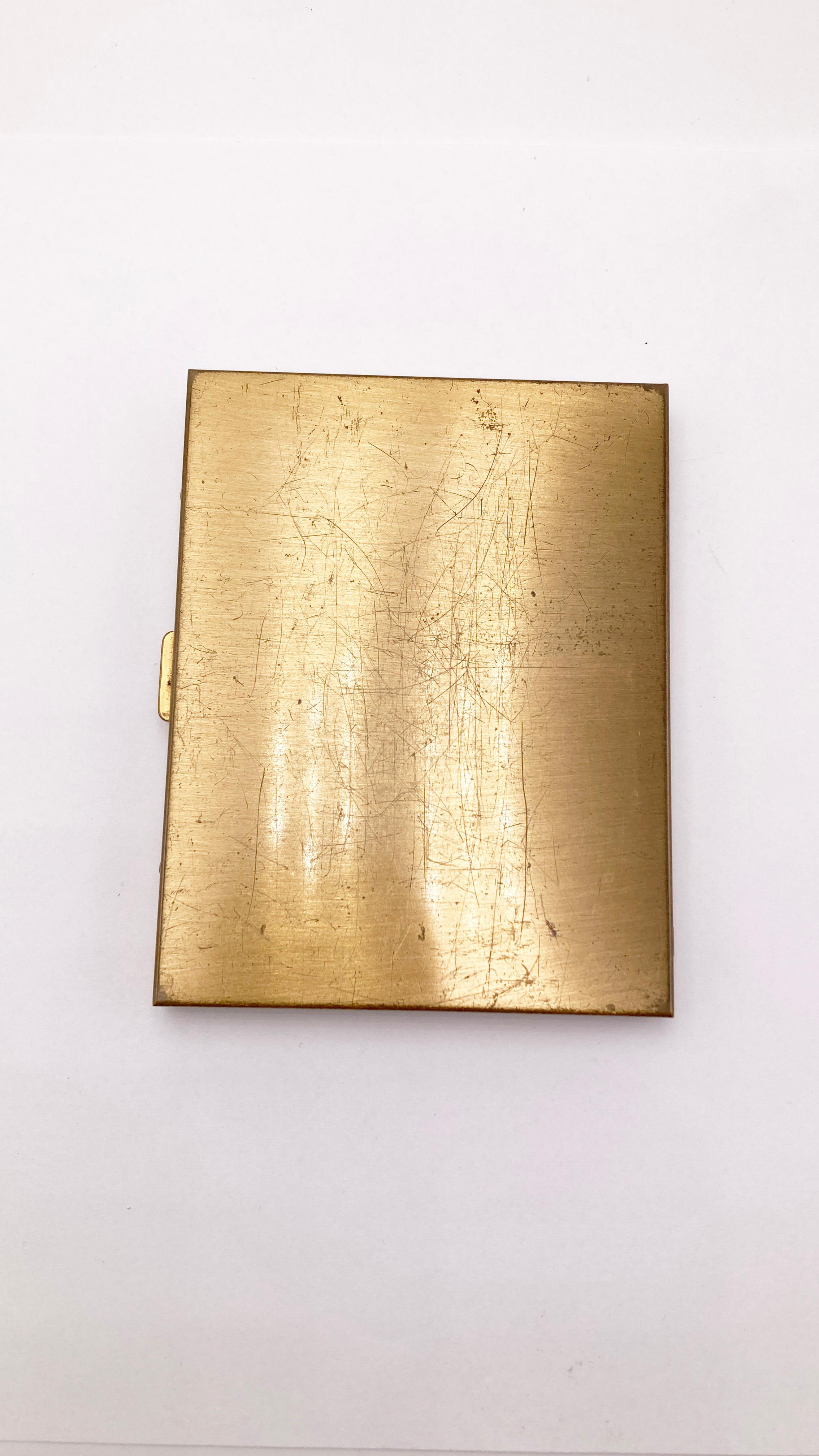 1950s Cigarette Case Mother Of Pearl Cover 18K Gold plated For Sale 1