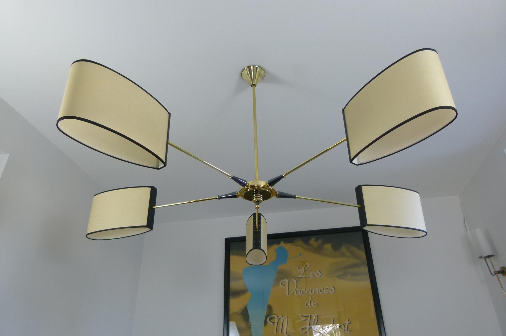 Mid-Century Modern 1950s Circular Five-Lighted Arms Chandelier by Maison Lunel