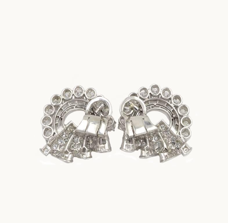 Women's 1950s Circular Ribbon and Platinum Earrings with 8 Carat of Diamonds For Sale