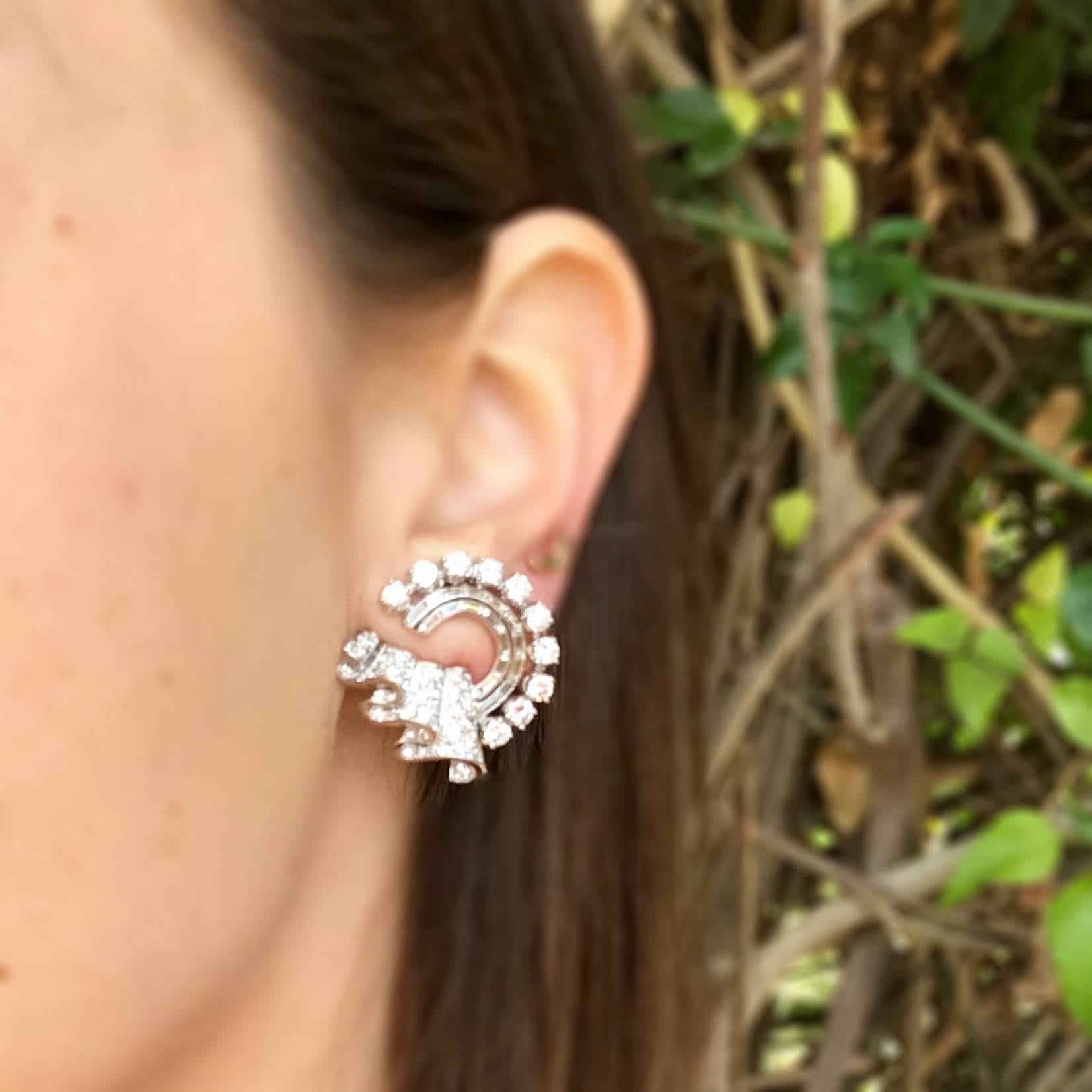 1950s Circular Ribbon and Platinum Earrings with 8 Carat of Diamonds For Sale 2
