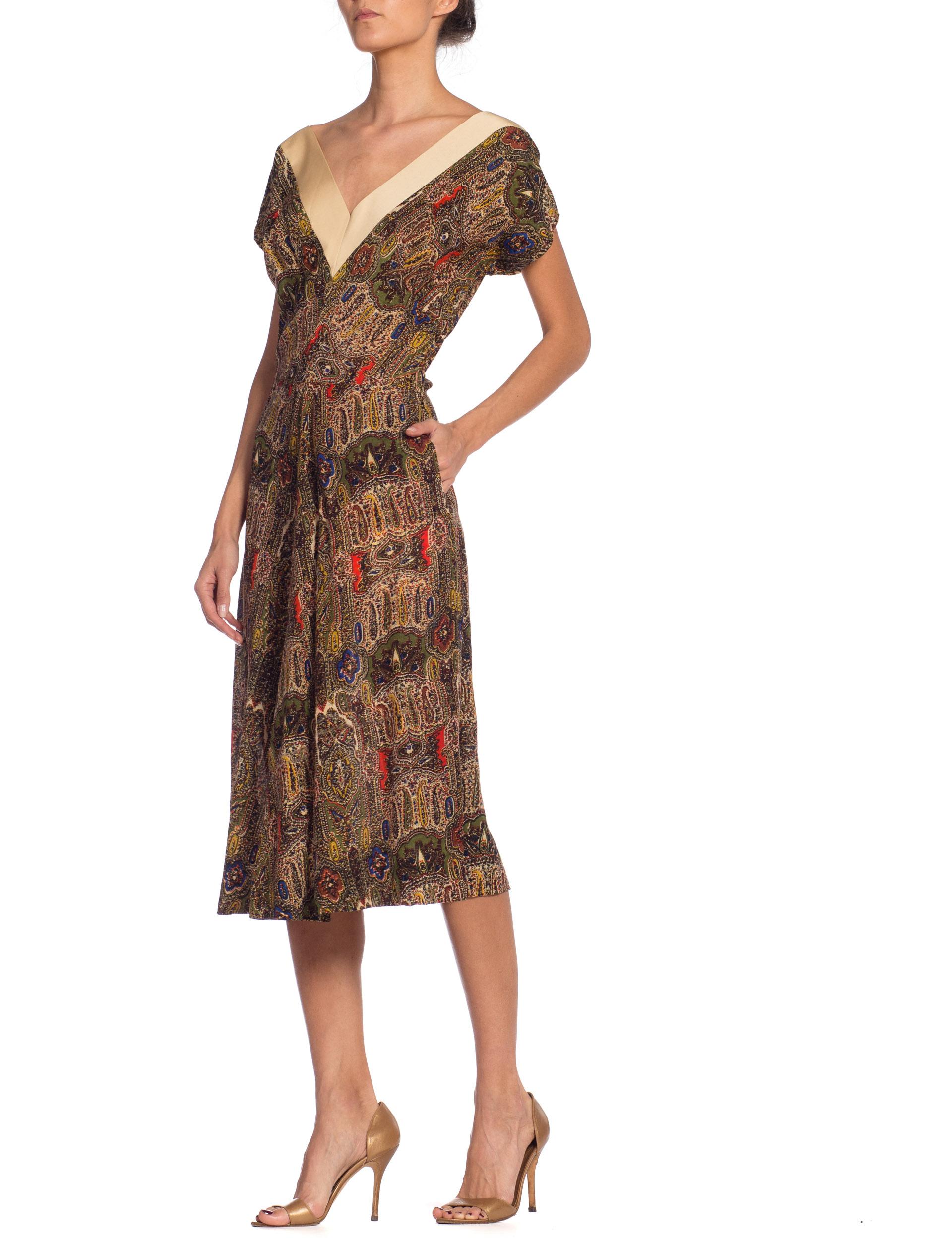 1950S CLAIRE MC CARDELL Multicolor Paisley Wool Day Dress In Excellent Condition In New York, NY