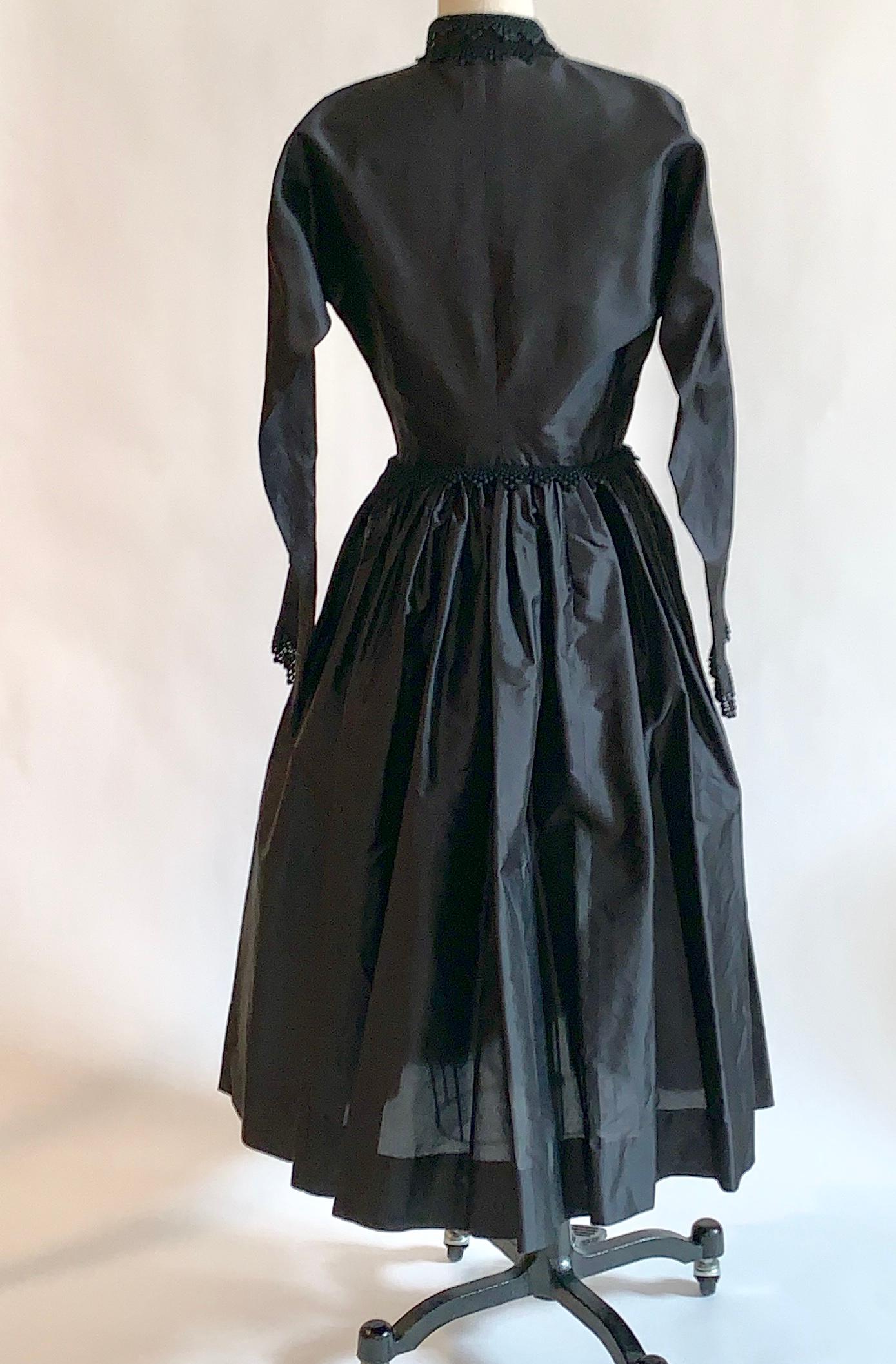 button black dress
