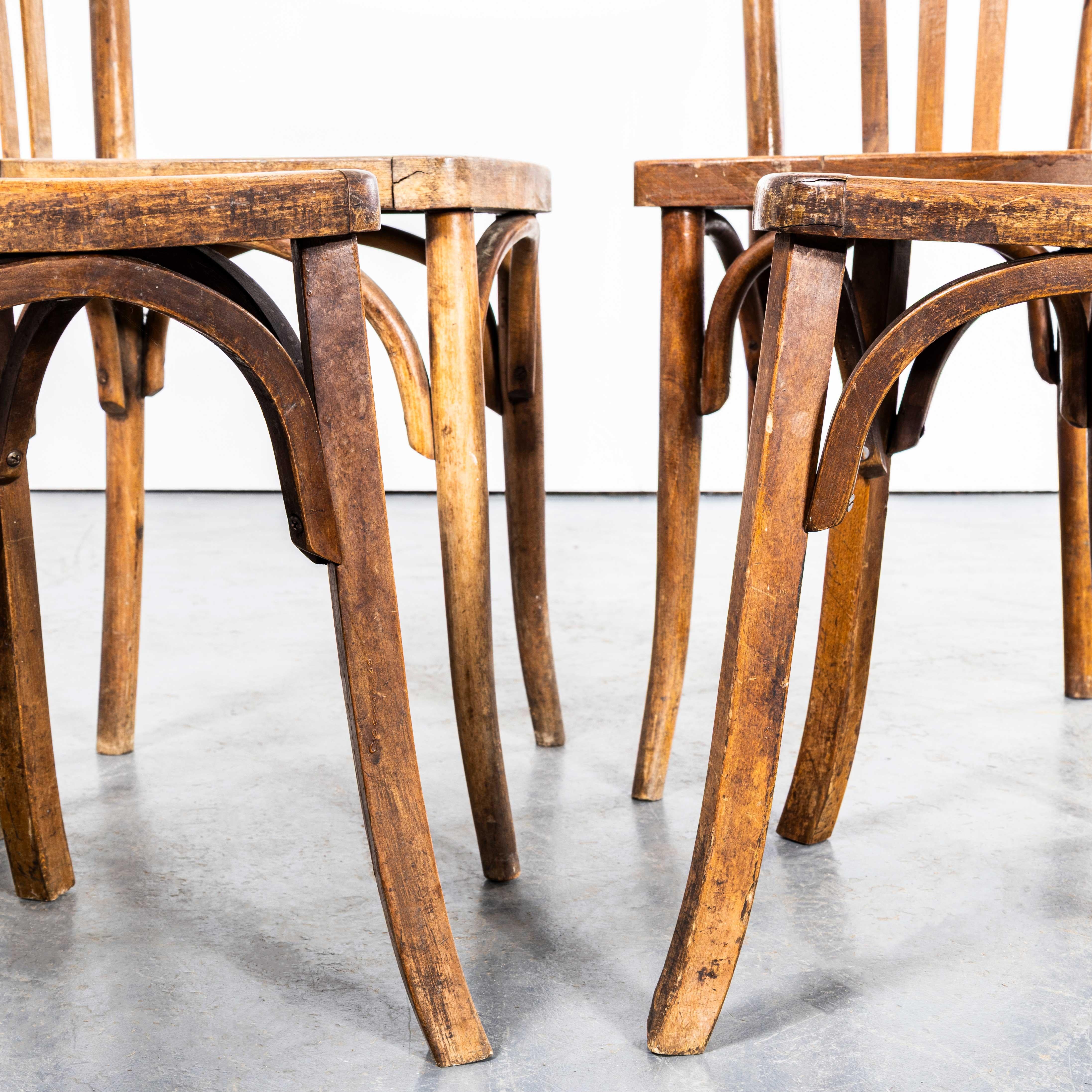 Sillas de comedor de madera curvada con borde cuadrado estilo bistro clásico de los años 50 en venta 1